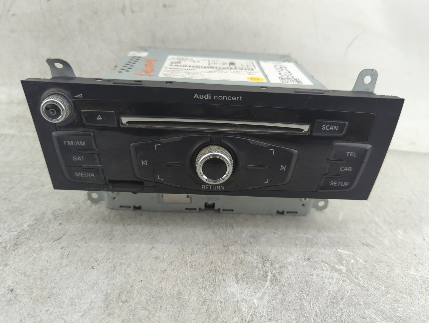 2014 Audi Q5 Radio AM FM Cd Player Receiver Replacement P/N:8R1035186Q CQ-JA12E6AE Fits OEM Used Auto Parts - Oemusedautopar