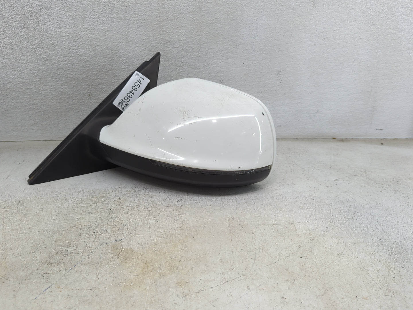 2009-2014 Audi Q5 Driver Side View Mirror - Left Door Mirror OEM Used - Oemusedautoparts1.com