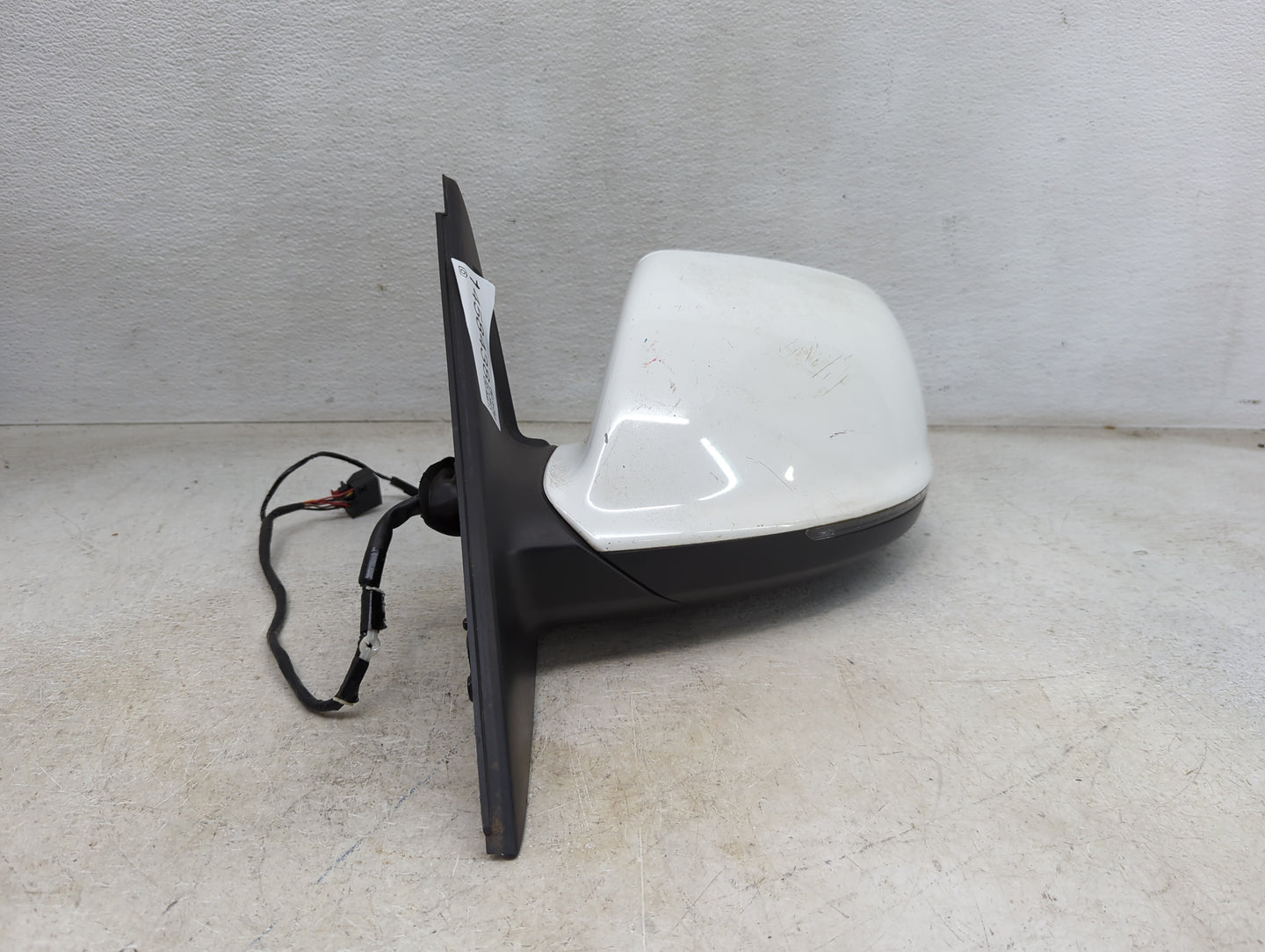 2009-2014 Audi Q5 Driver Side View Mirror - Left Door Mirror OEM Used - Oemusedautoparts1.com