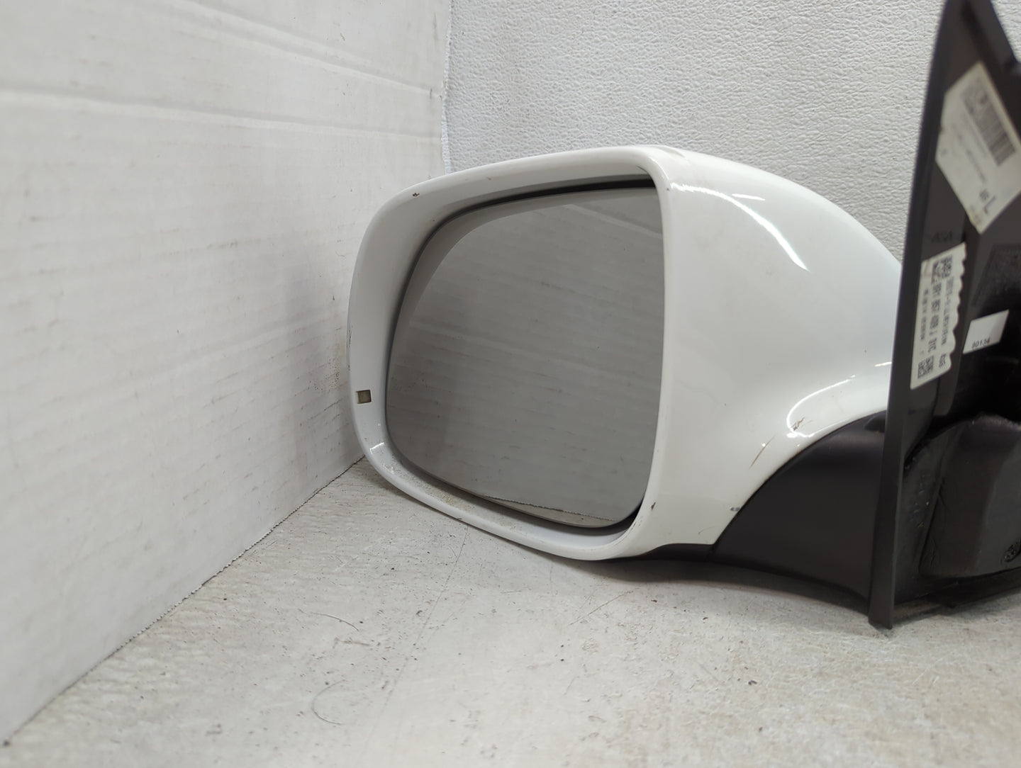 2009-2014 Audi Q5 Driver Side View Mirror - Left Door Mirror OEM Used - Oemusedautoparts1.com