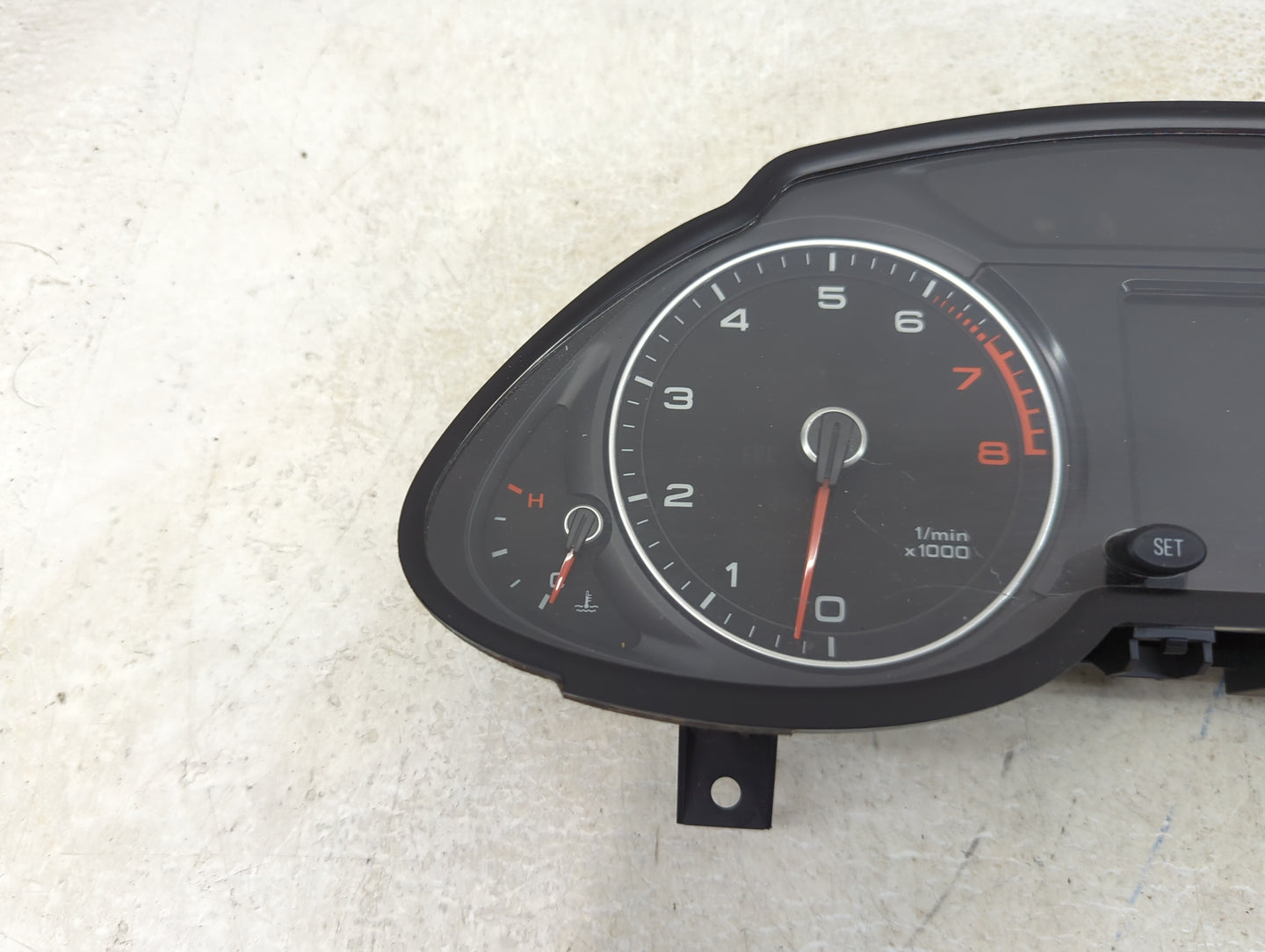 2013-2017 Audi Q5 Instrument Cluster Speedometer Gauges P/N:8R0920981N 503.002.425.331 Miles:140K Fits OEM Used Auto Parts -