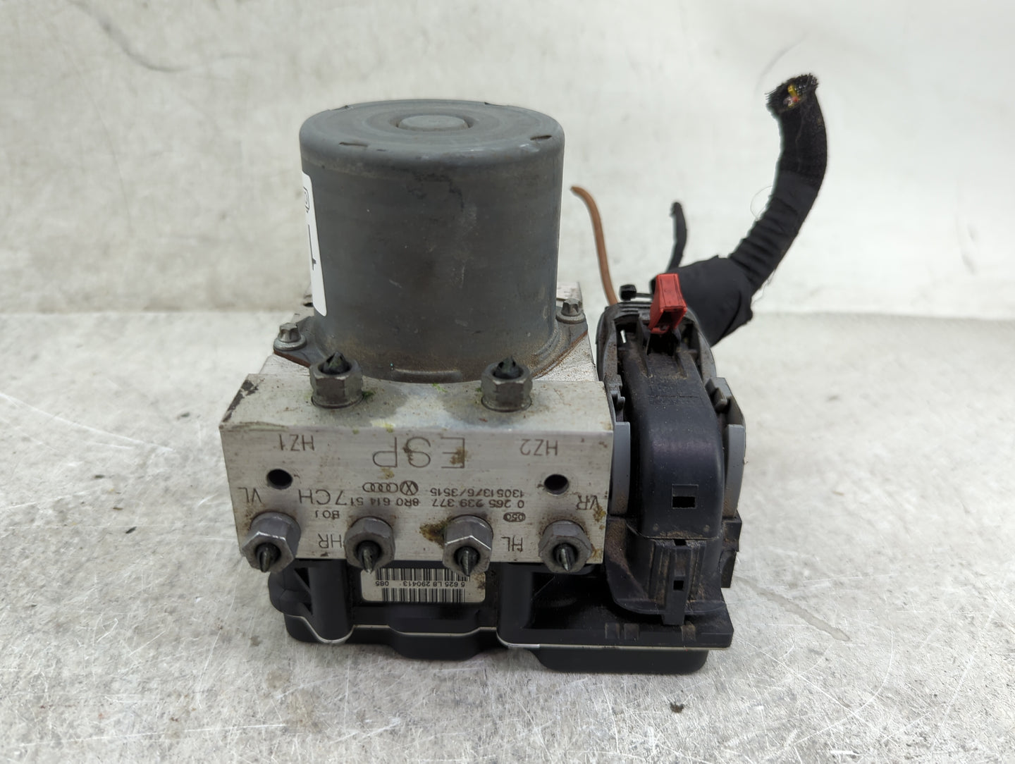 2013-2016 Audi Q5 ABS Pump Control Module Replacement P/N:0265239377 8R0614517CH, 0265952078 Fits Fits 2013 2014 2015 2016 O
