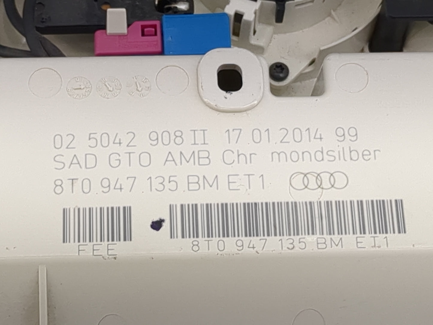 2014 Audi Q5 Overhead Roof Console Silver - Oemusedautoparts1.com