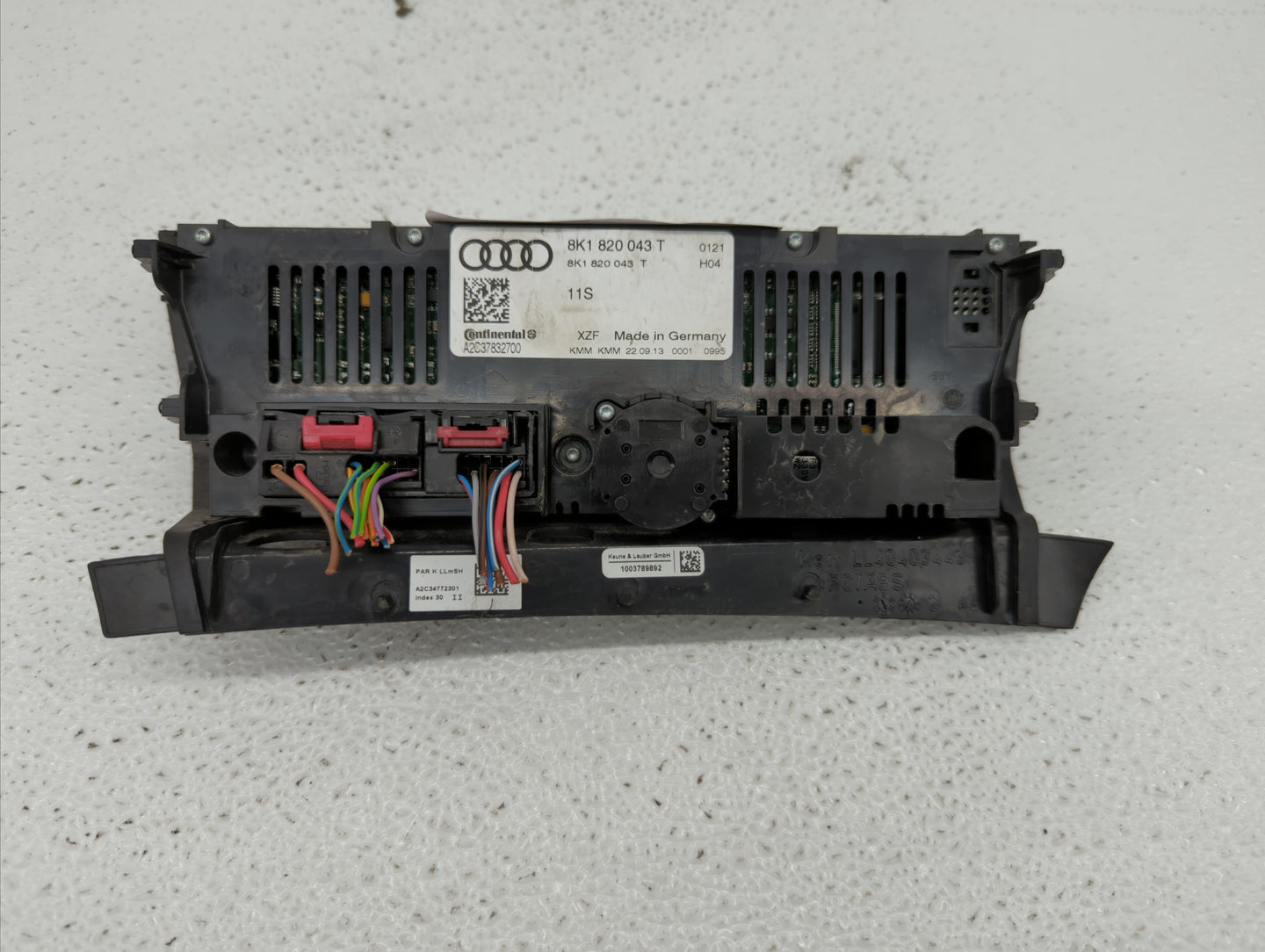 2014 Audi Q5 Radio AM FM Cd Player Receiver Replacement P/N:8K1 820 043 T Fits OEM Used Auto Parts - Oemusedautoparts1.com