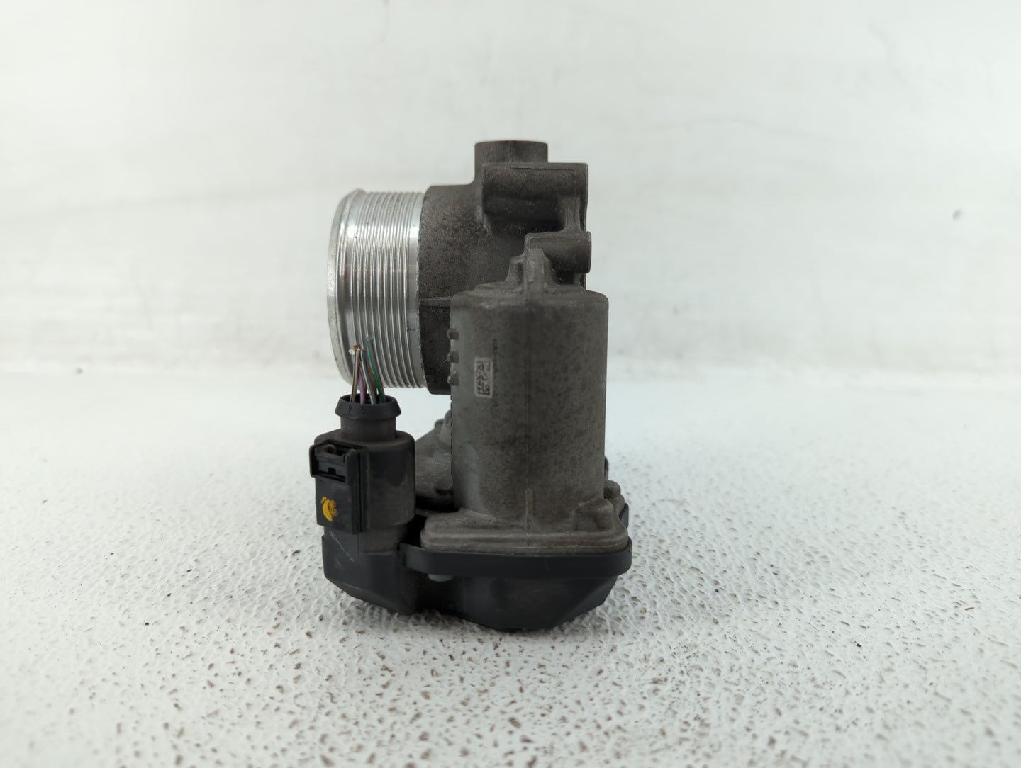 2010-2017 Audi Q5 Throttle Body P/N:06F 133 062 T 06F 133 062 Q Fits OEM Used Auto Parts - Oemusedautoparts1.com