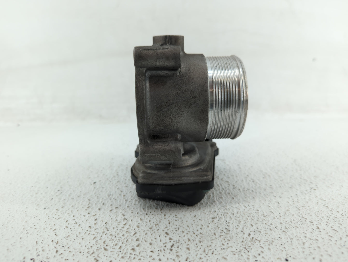 2010-2017 Audi Q5 Throttle Body P/N:06F 133 062 T 06F 133 062 Q Fits OEM Used Auto Parts - Oemusedautoparts1.com