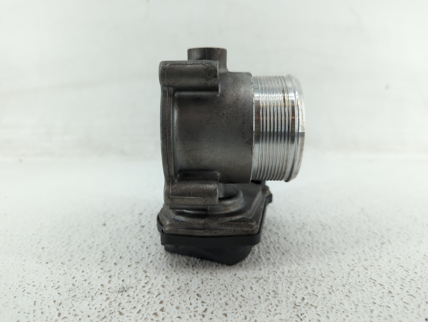 2010-2017 Audi Q5 Throttle Body P/N:06F 133 062 T 06F 133 062 Q Fits OEM Used Auto Parts - Oemusedautoparts1.com
