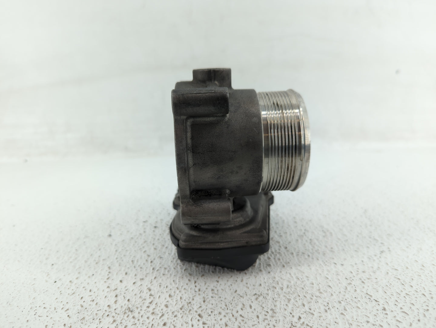 2010-2017 Audi Q5 Throttle Body P/N:06F 133 062 T 06F 133 062 Q Fits OEM Used Auto Parts - Oemusedautoparts1.com