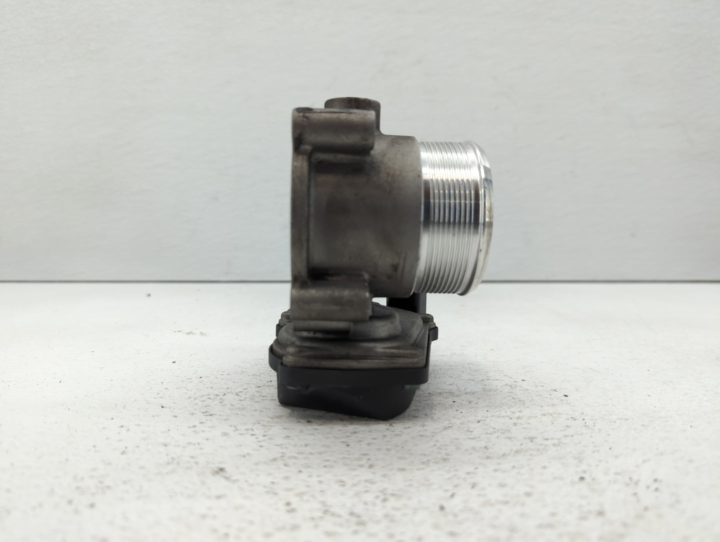2010-2017 Audi Q5 Throttle Body P/N:06F 133 062 T 06F 133 062 Q Fits OEM Used Auto Parts - Oemusedautoparts1.com