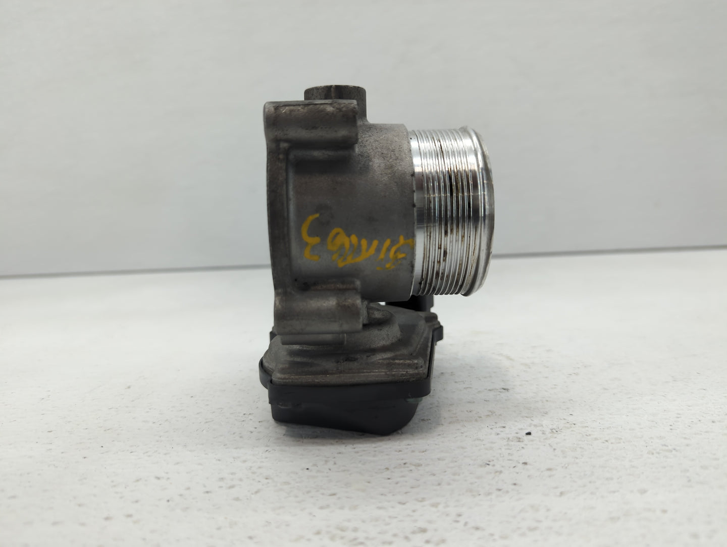2010-2017 Audi Q5 Throttle Body P/N:06F 133 062 T 06F 133 062 Q Fits OEM Used Auto Parts - Oemusedautoparts1.com