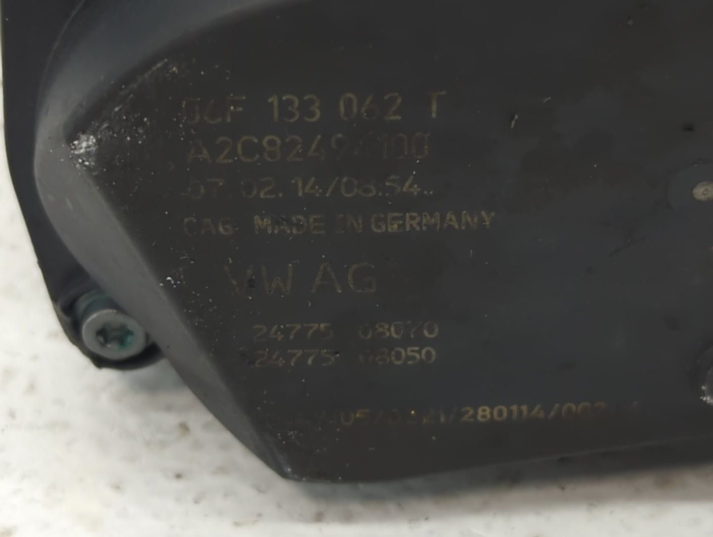 2010-2017 Audi Q5 Throttle Body P/N:06F 133 062 T 06F 133 062 Q Fits OEM Used Auto Parts - Oemusedautoparts1.com