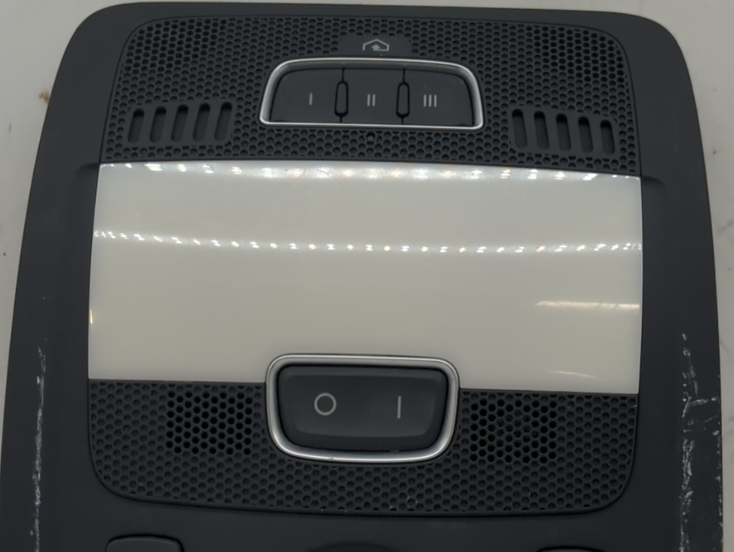 2009-2017 Audi Q5 Overhead Roof Console Interior Dome Light - Oemusedautoparts1.com