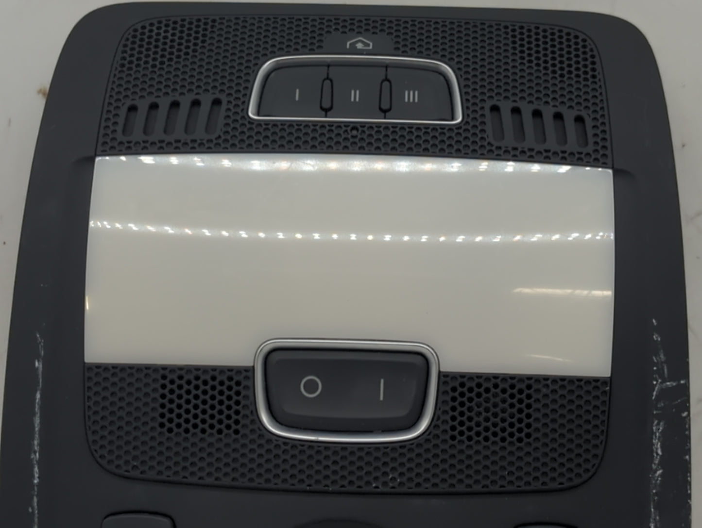 2009-2017 Audi Q5 Overhead Roof Console Interior Dome Light - Oemusedautoparts1.com