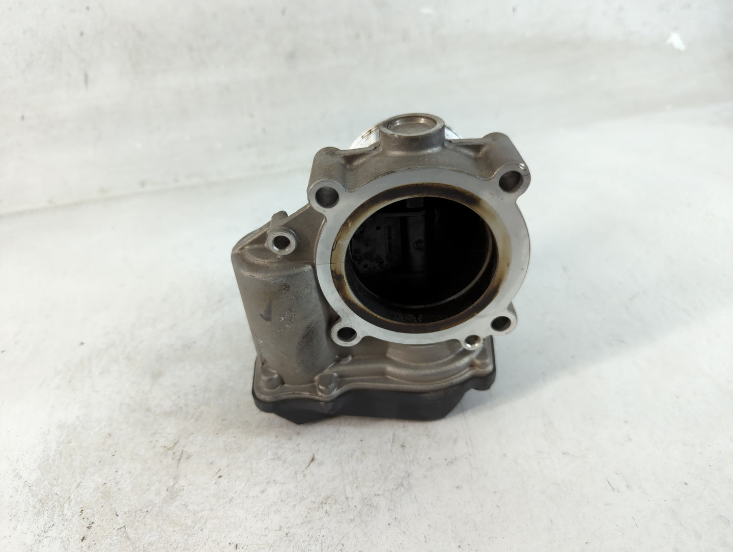 2010-2017 Audi Q5 Throttle Body P/N:06F 133 062 T Fits OEM Used Auto Parts - Oemusedautoparts1.com