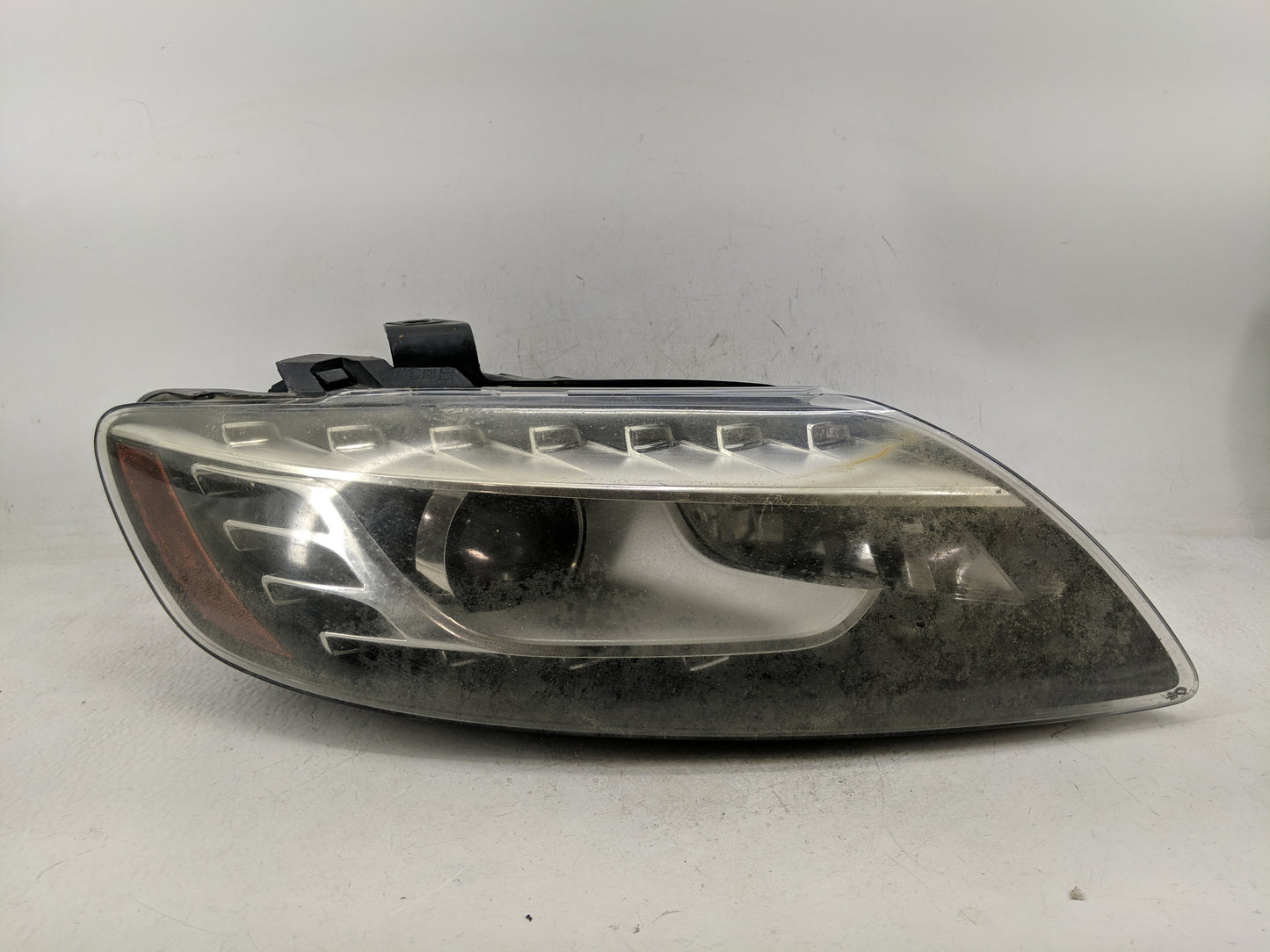 2010-2015 Audi Q7 Passenger Right Oem Head Light Headlight Lamp - Oemusedautoparts1.com