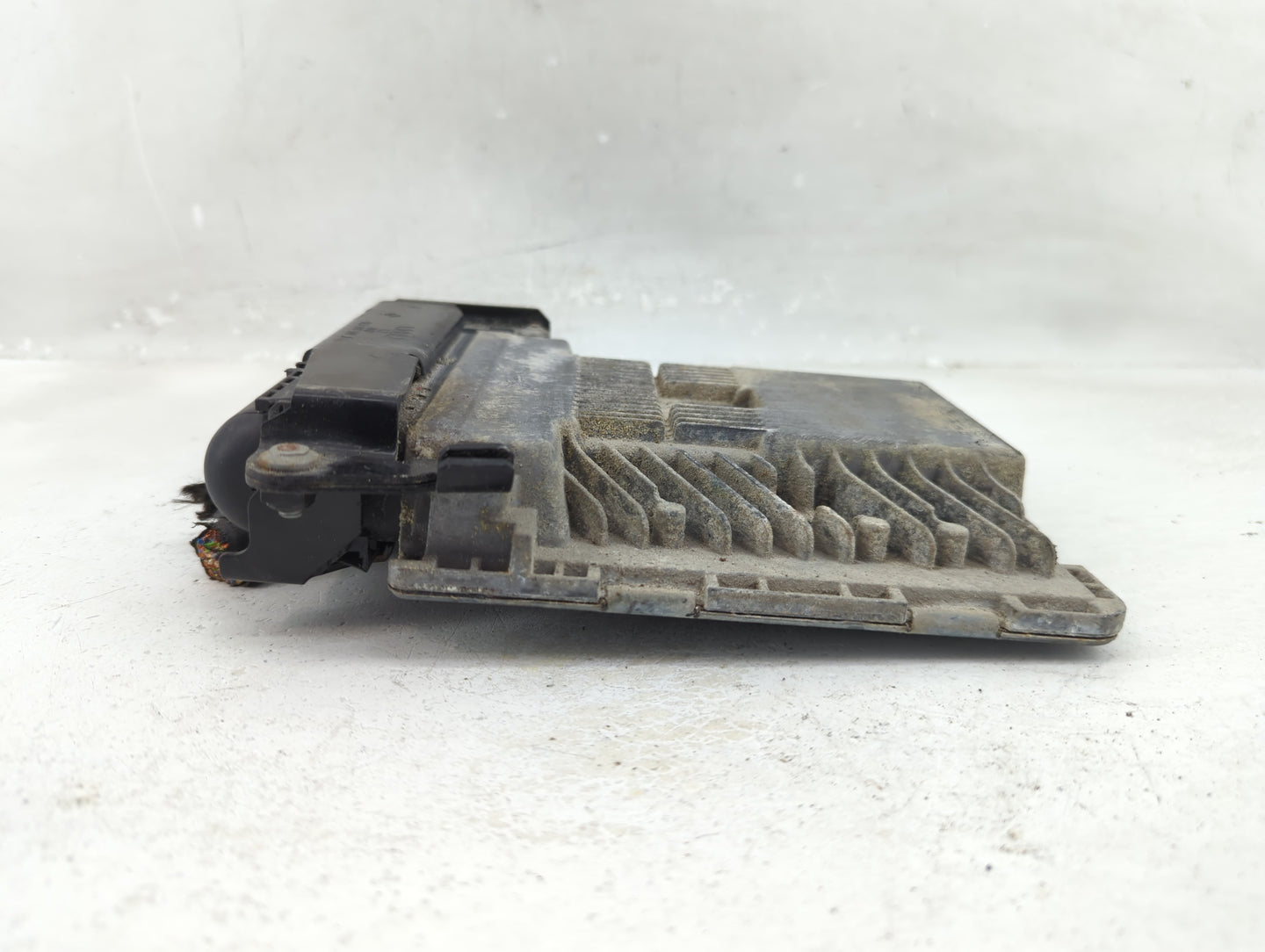 2013-2015 Audi Q7 PCM Engine Control Computer ECU ECM PCU OEM P/N:8E0 907 50C J 4L0 910 551 P Fits Fits 2013 2014 2015 OEM U