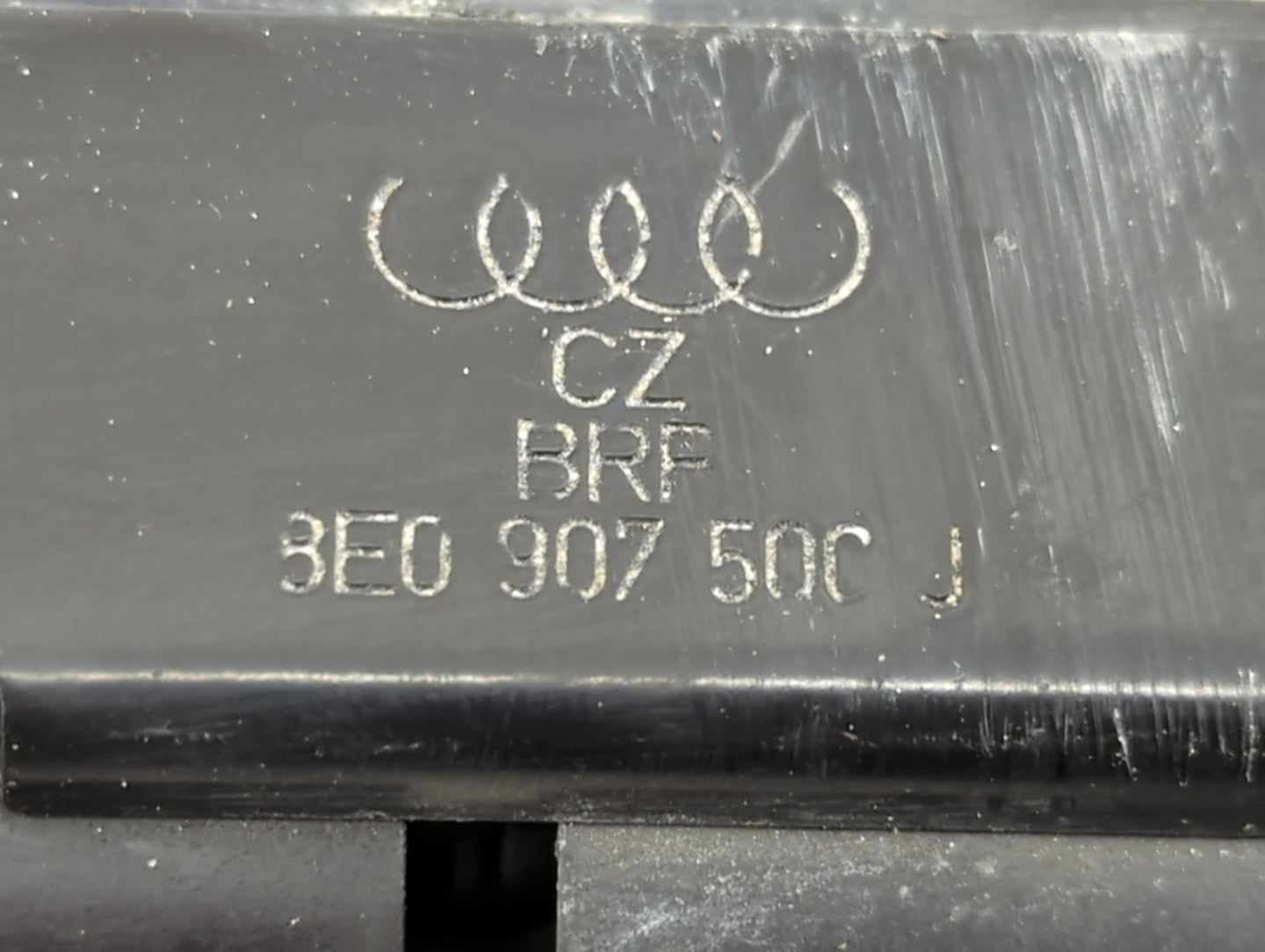 2013-2015 Audi Q7 PCM Engine Control Computer ECU ECM PCU OEM P/N:8E0 907 50C J 4L0 910 551 P Fits Fits 2013 2014 2015 OEM U