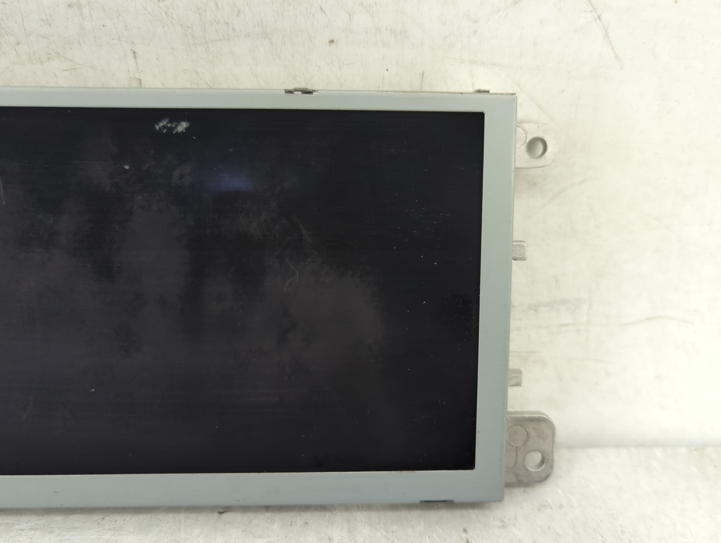 2013-2015 Audi Q7 Information Display Screen - Oemusedautoparts1.com