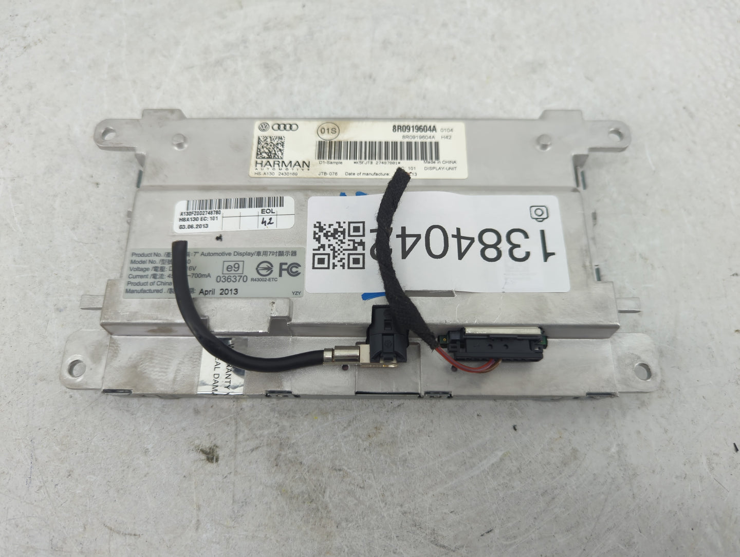 2013-2015 Audi Q7 Information Display Screen - Oemusedautoparts1.com