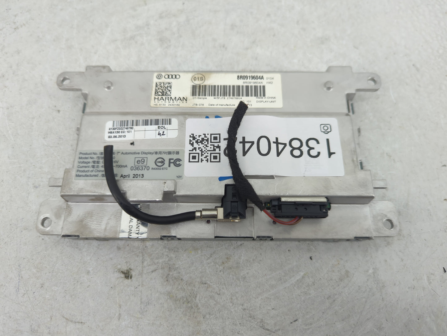 2013-2015 Audi Q7 Information Display Screen - Oemusedautoparts1.com
