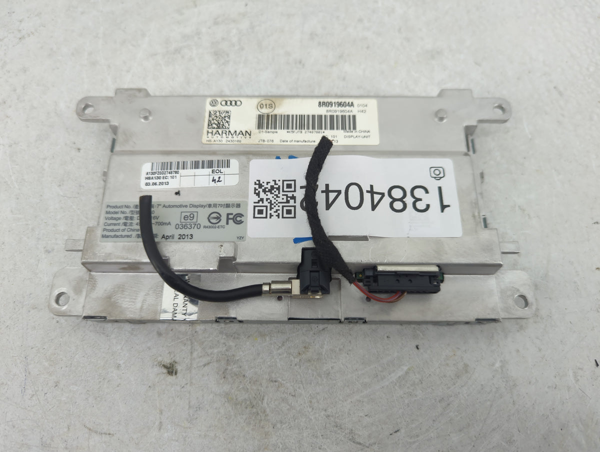 2013-2015 Audi Q7 Information Radio Display Screen - Oemusedautoparts1.com