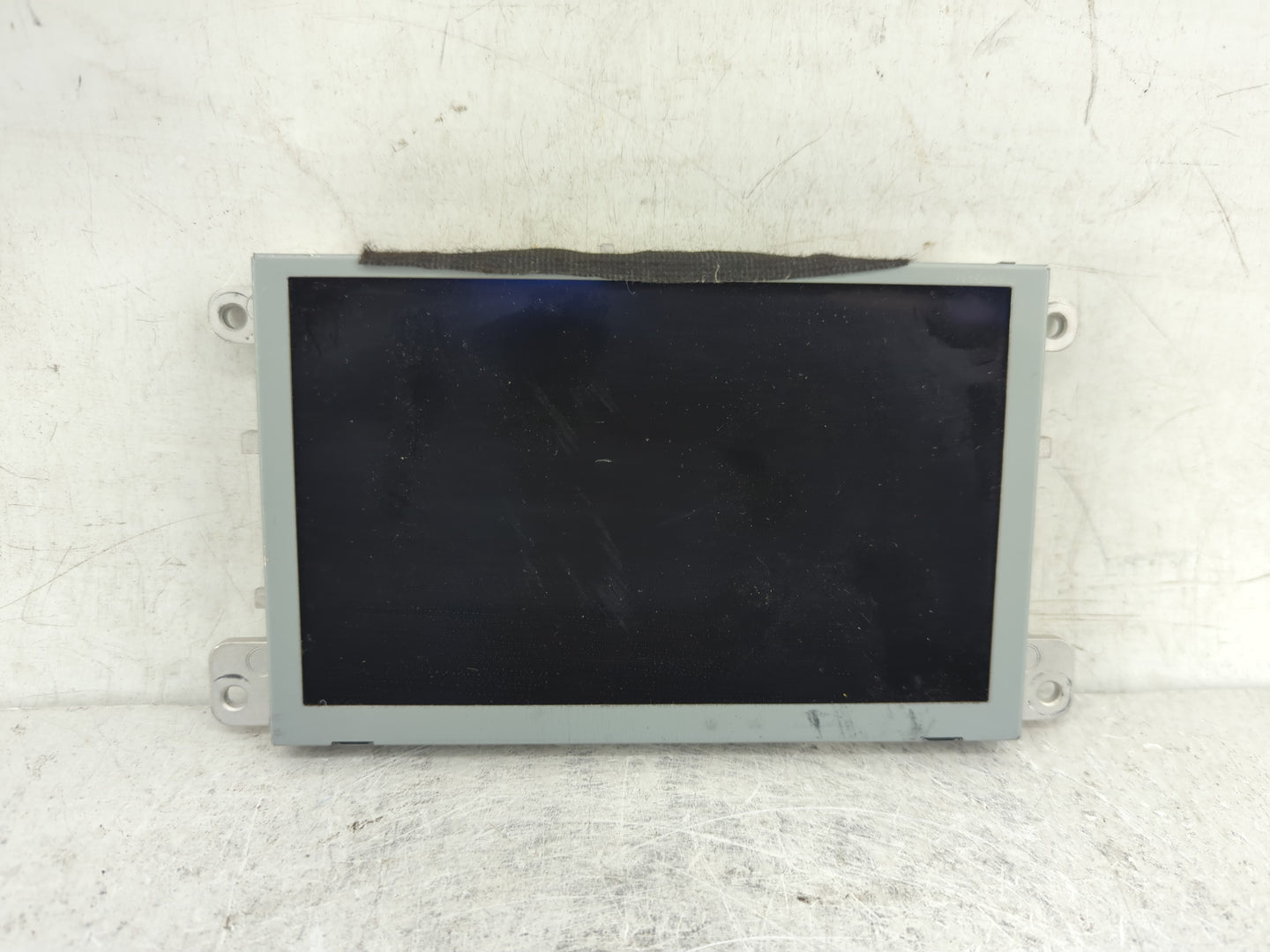 2013-2015 Audi Q7 Information Display Screen - Oemusedautoparts1.com