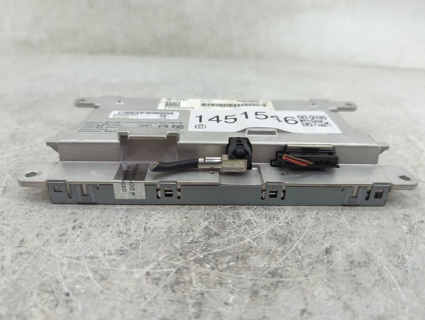 2013-2015 Audi Q7 Information Display Screen - Oemusedautoparts1.com