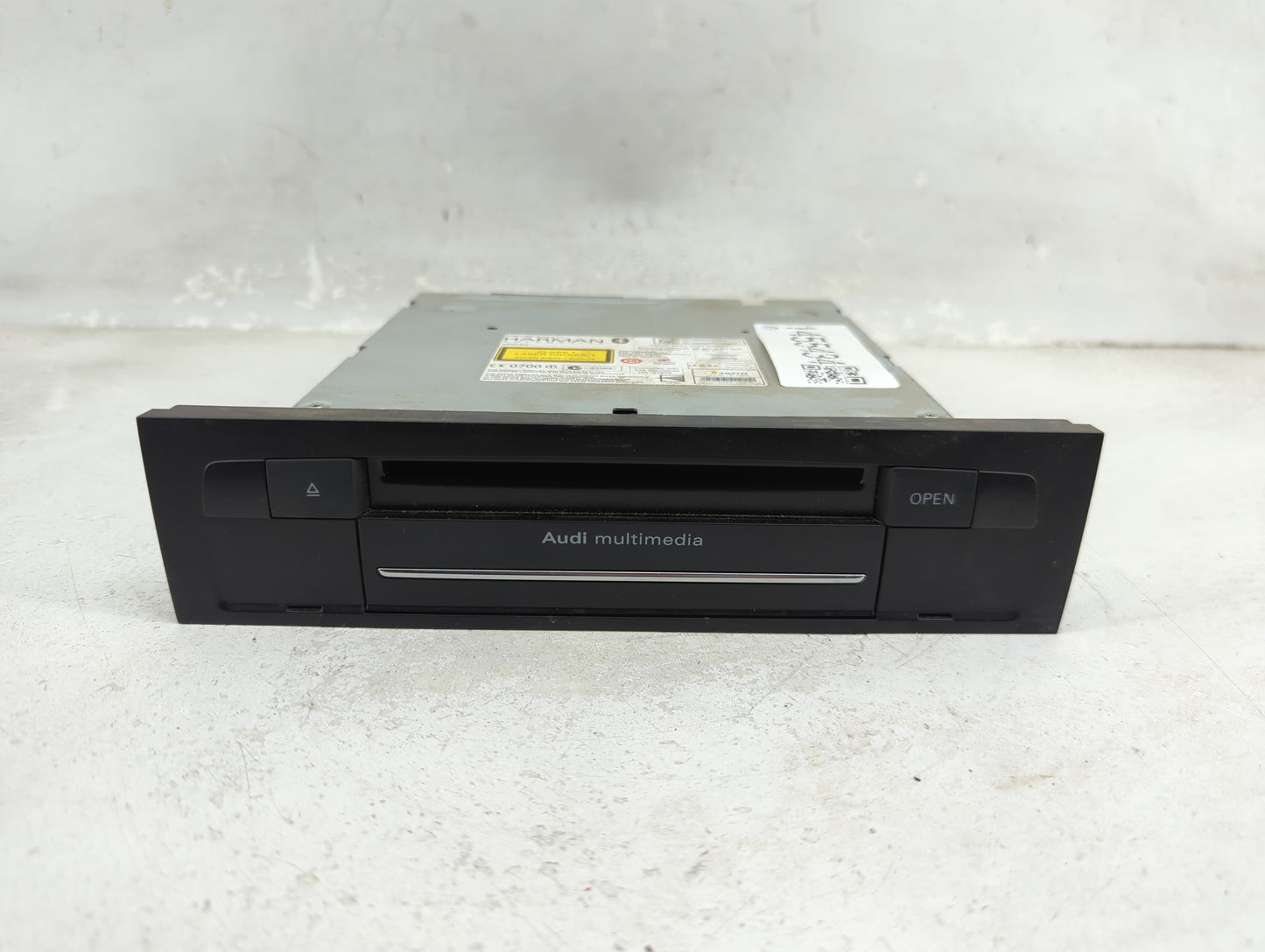 2013-2015 Audi Q7 Radio AM FM Cd Player Receiver Replacement P/N:60825-1 1548-10-2886 Fits Fits 2013 2014 2015 OEM Used Auto