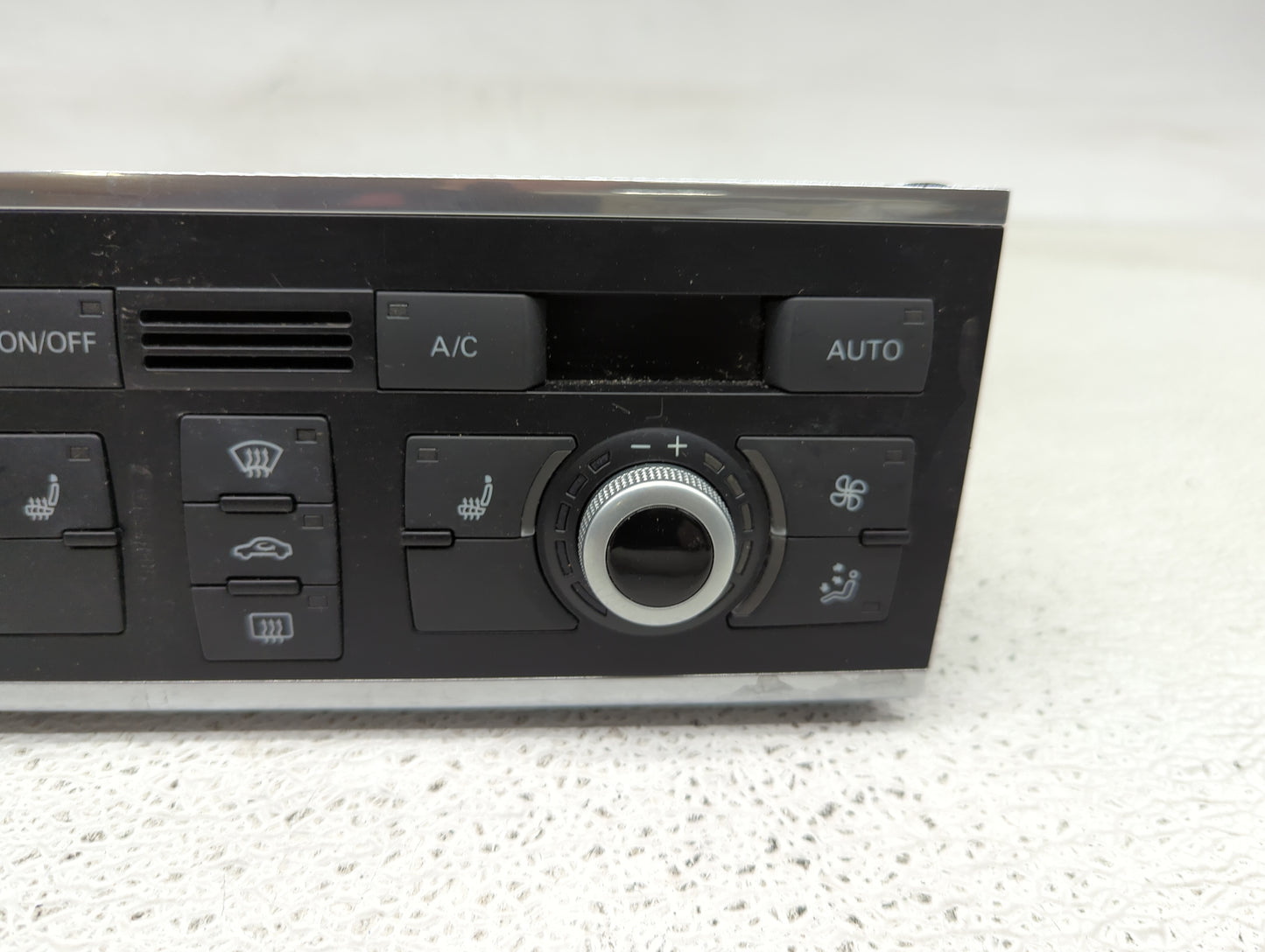 2013-2015 Audi Q7 Climate Control Module Temperature AC/Heater Replacement P/N:4L0 820 043 AP Fits Fits 2013 2014 2015 OEM U