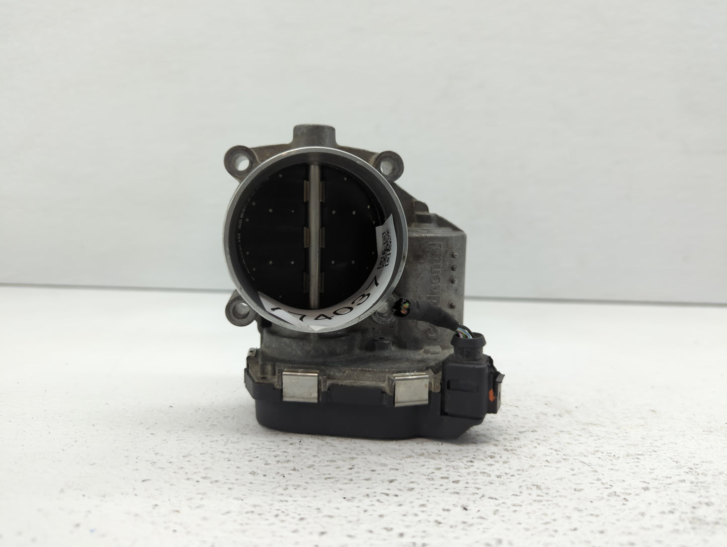 2011-2019 Audi Q7 Throttle Body P/N:06E 133 062 H 06E 133 062 G Fits OEM Used Auto Parts - Oemusedautoparts1.com