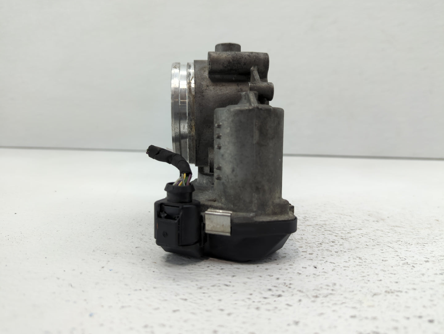2011-2019 Audi Q7 Throttle Body P/N:06E 133 062 H 06E 133 062 G Fits OEM Used Auto Parts - Oemusedautoparts1.com