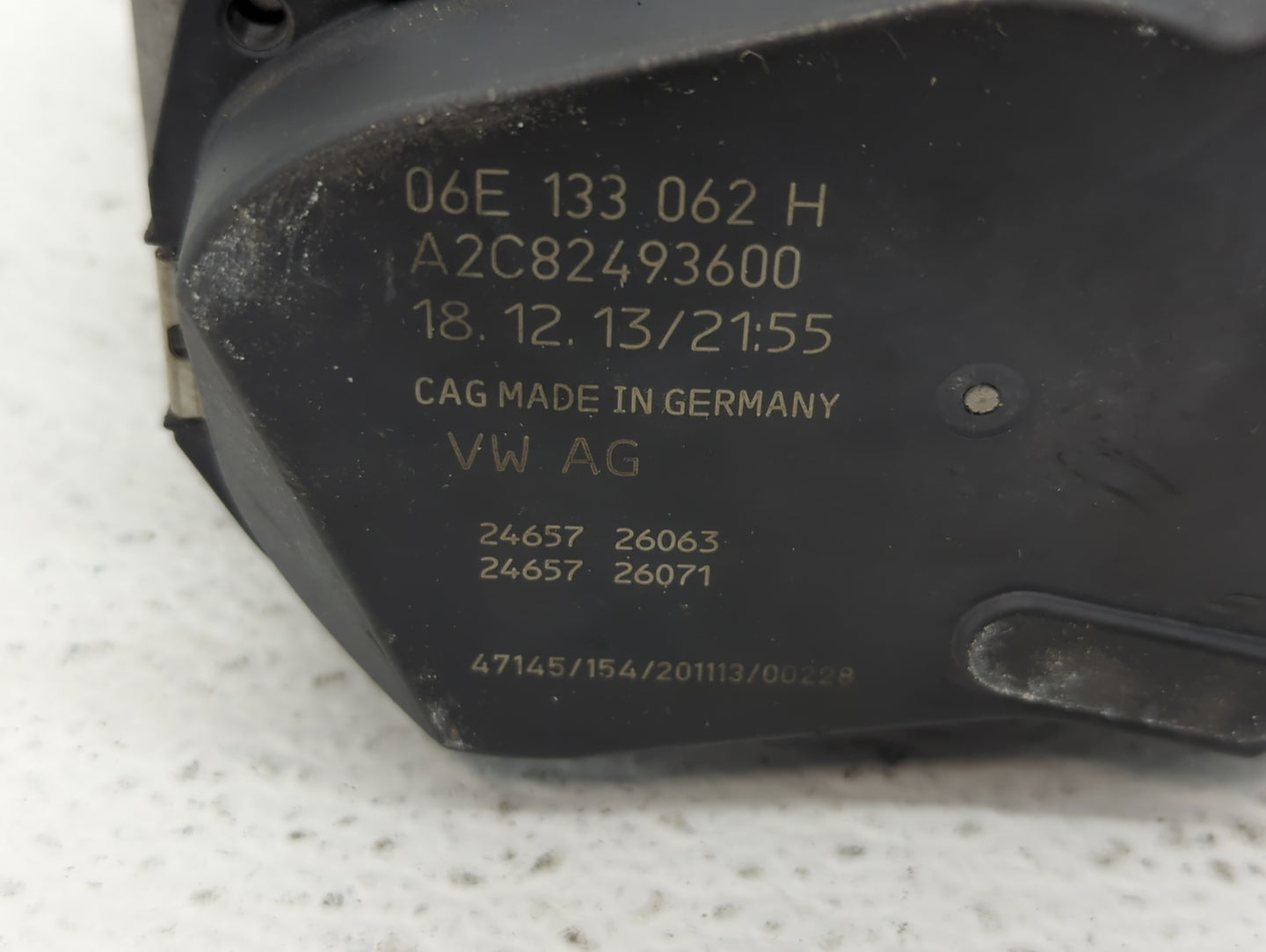 2011-2019 Audi Q7 Throttle Body P/N:06E 133 062 H 06E 133 062 G Fits OEM Used Auto Parts - Oemusedautoparts1.com
