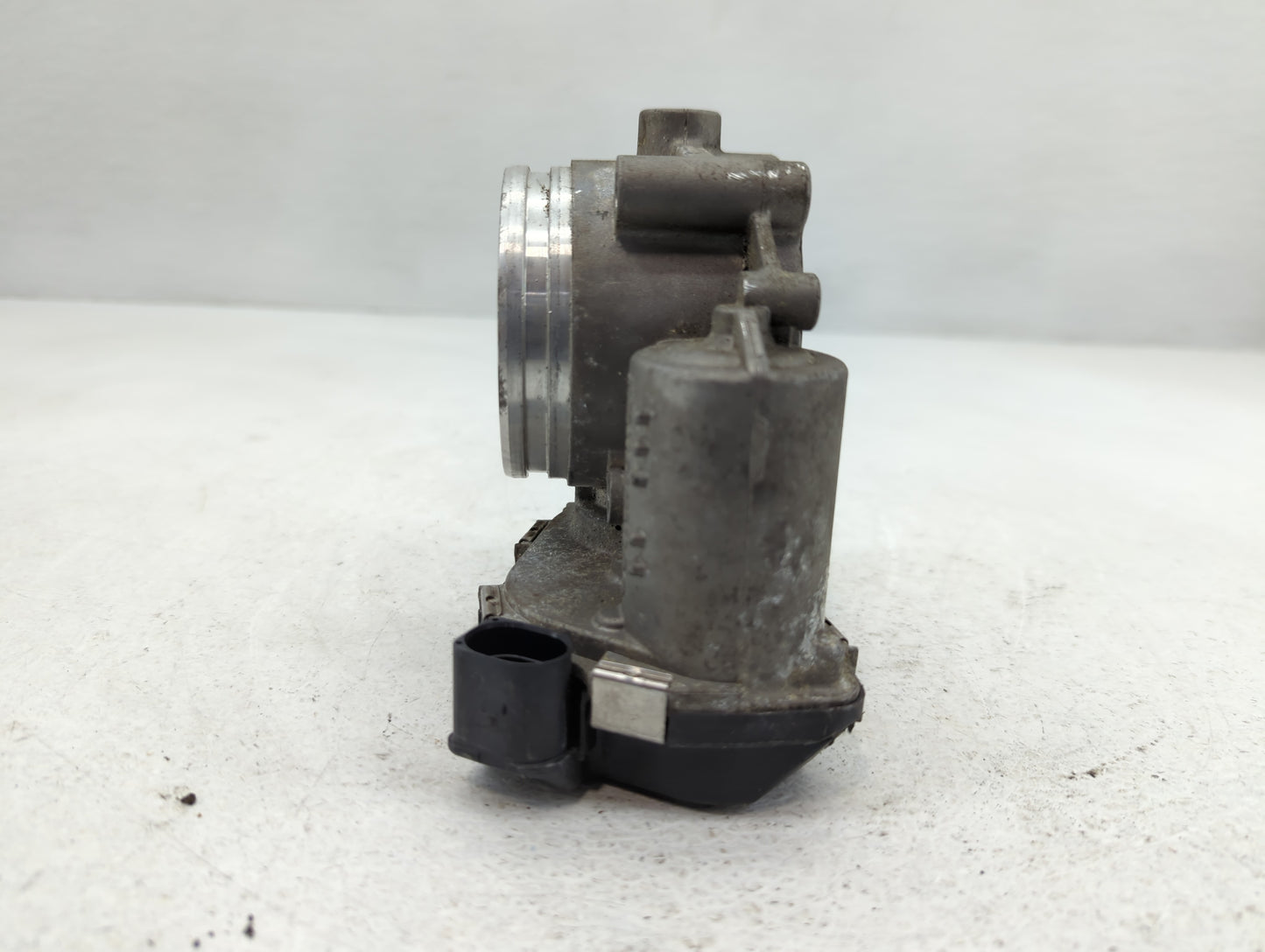 2011-2019 Audi Q7 Throttle Body P/N:06E 133 062 G Fits Fits 2008 2009 2010 2011 2012 2013 2014 2015 2016 2017 2018 2019 OEM 