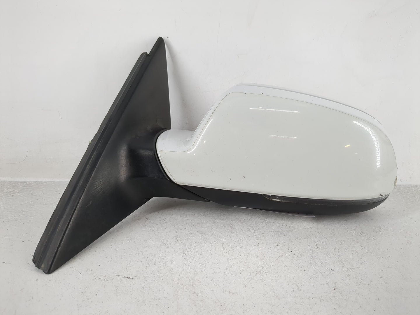 2010-2016 Audi S4 Driver Side View Mirror - Left Door Mirror OEM Used - Oemusedautoparts1.com