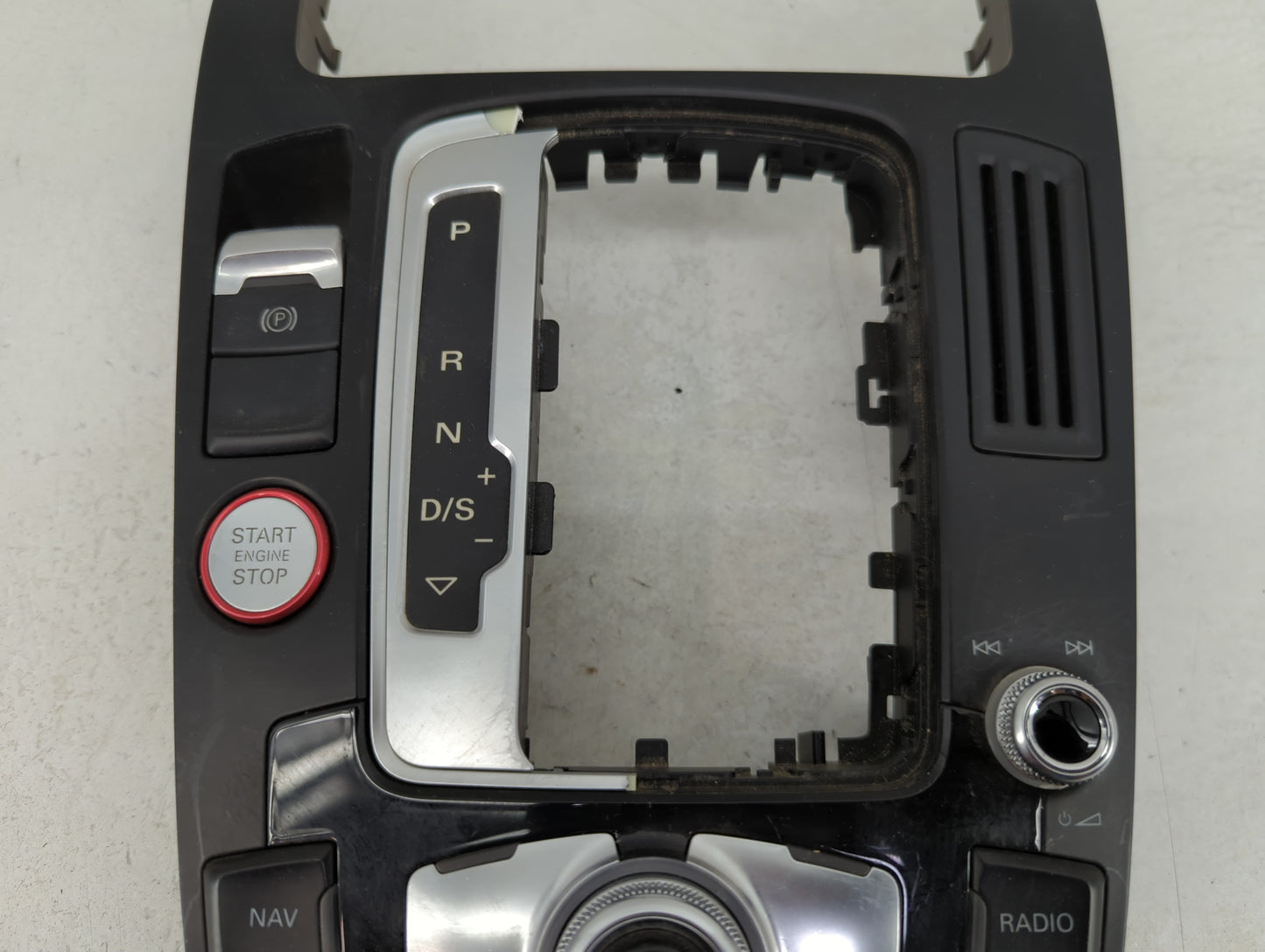 2014-2017 Audi Sq5 Radio AM FM Cd Player Receiver Replacement P/N:8T0 919 611 L Fits Fits 2013 2014 2015 2016 2017 OEM Used 