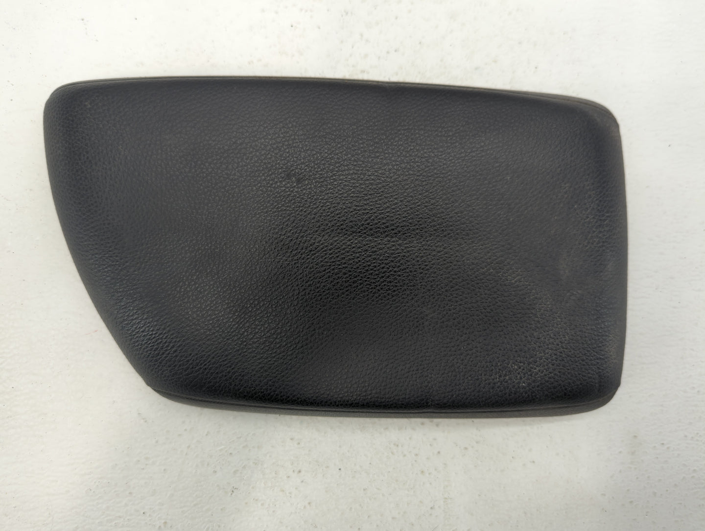 2014 Bmw 228i Center Console Armrest Cover Lid Black - Oemusedautoparts1.com