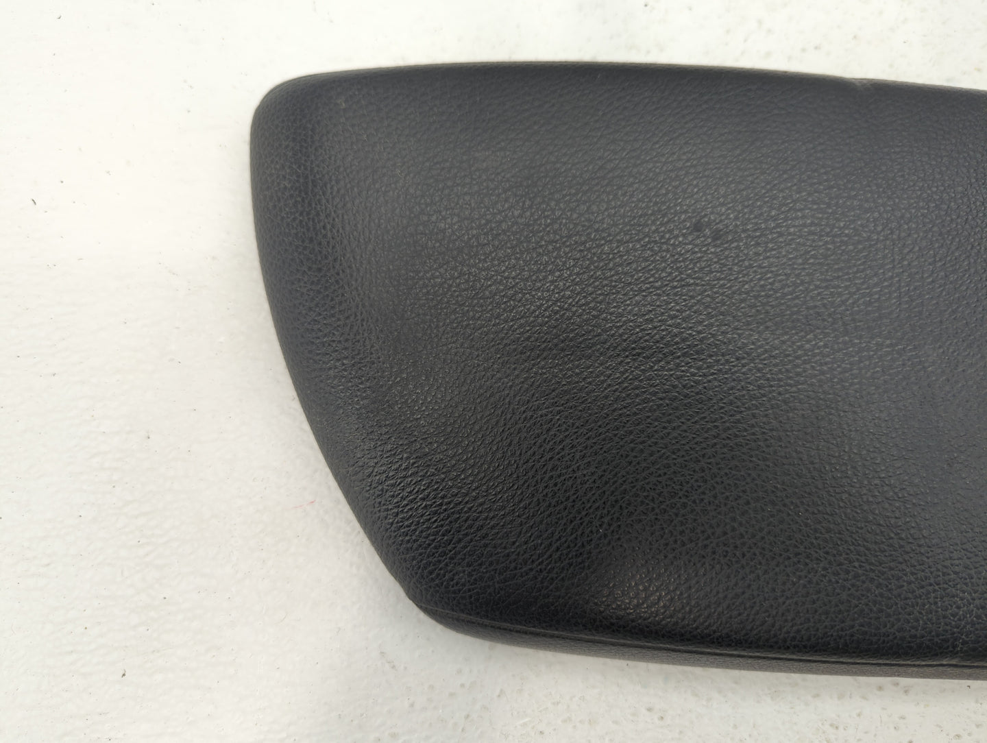 2014 Bmw 228i Center Console Armrest Cover Lid Black - Oemusedautoparts1.com