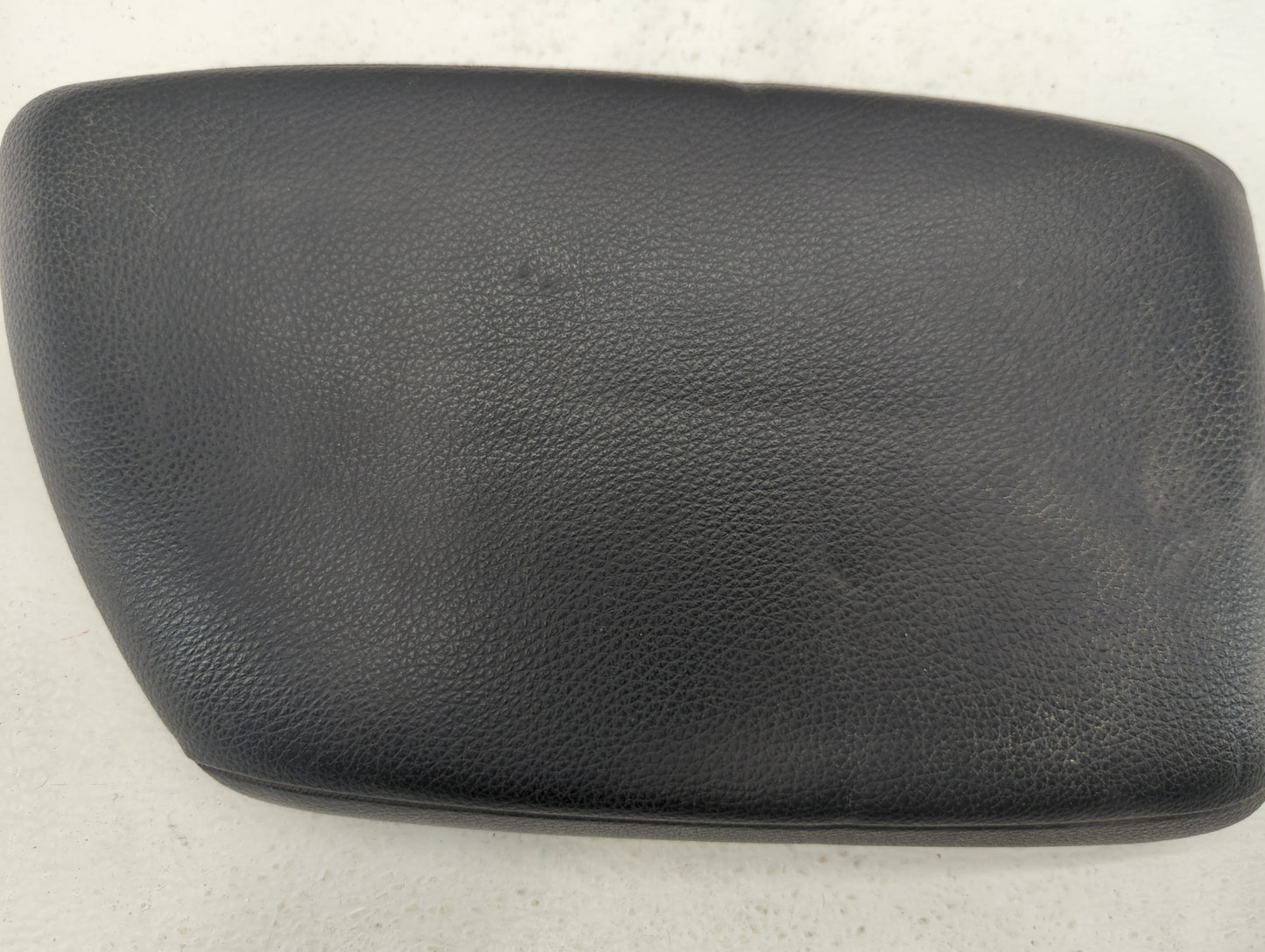 2014 Bmw 228i Center Console Armrest Cover Lid Black - Oemusedautoparts1.com