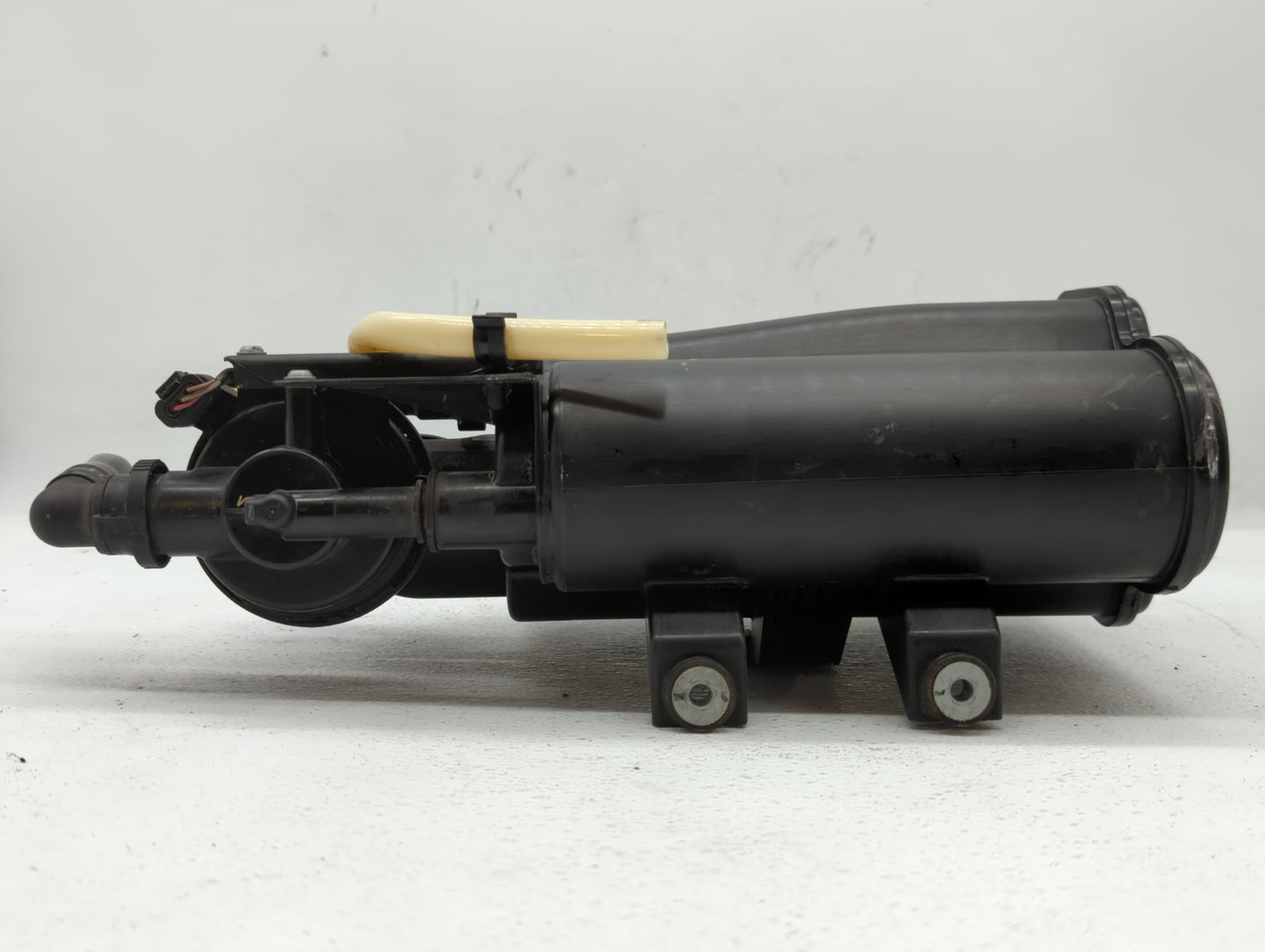 2014 Bmw 228i Fuel Vapor Charcoal Canister - Oemusedautoparts1.com