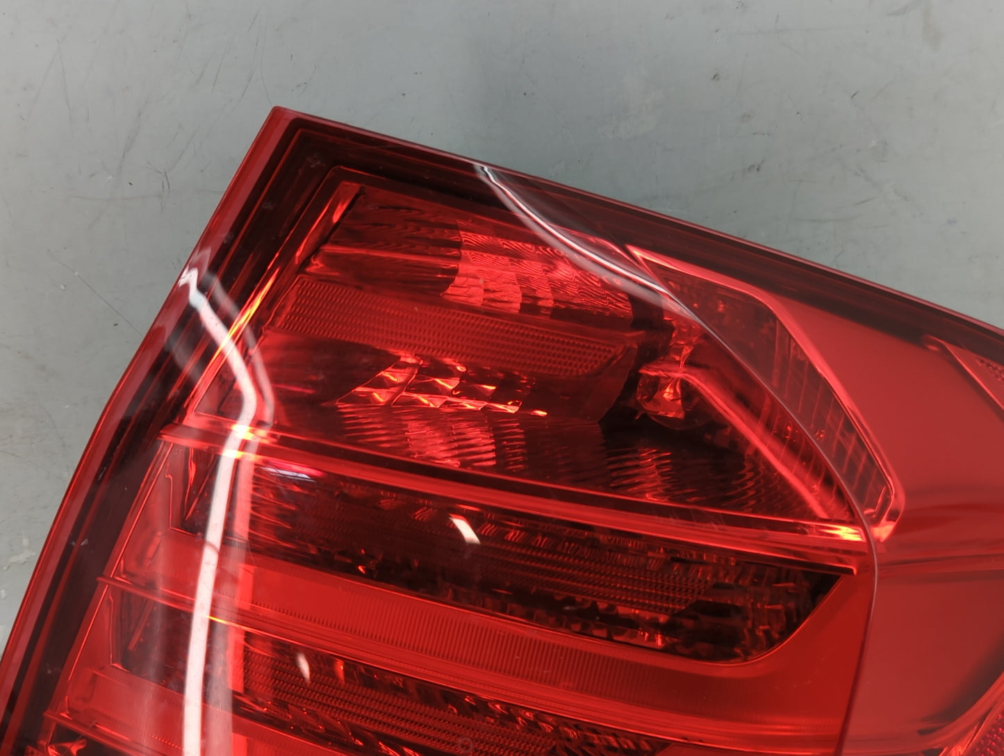 2014 Bmw 3-Series Tail Light Assembly Passenger Right OEM P/N:63217371112 7371112, 183611-12 Fits Fits 2012 2013 2015 OEM Us