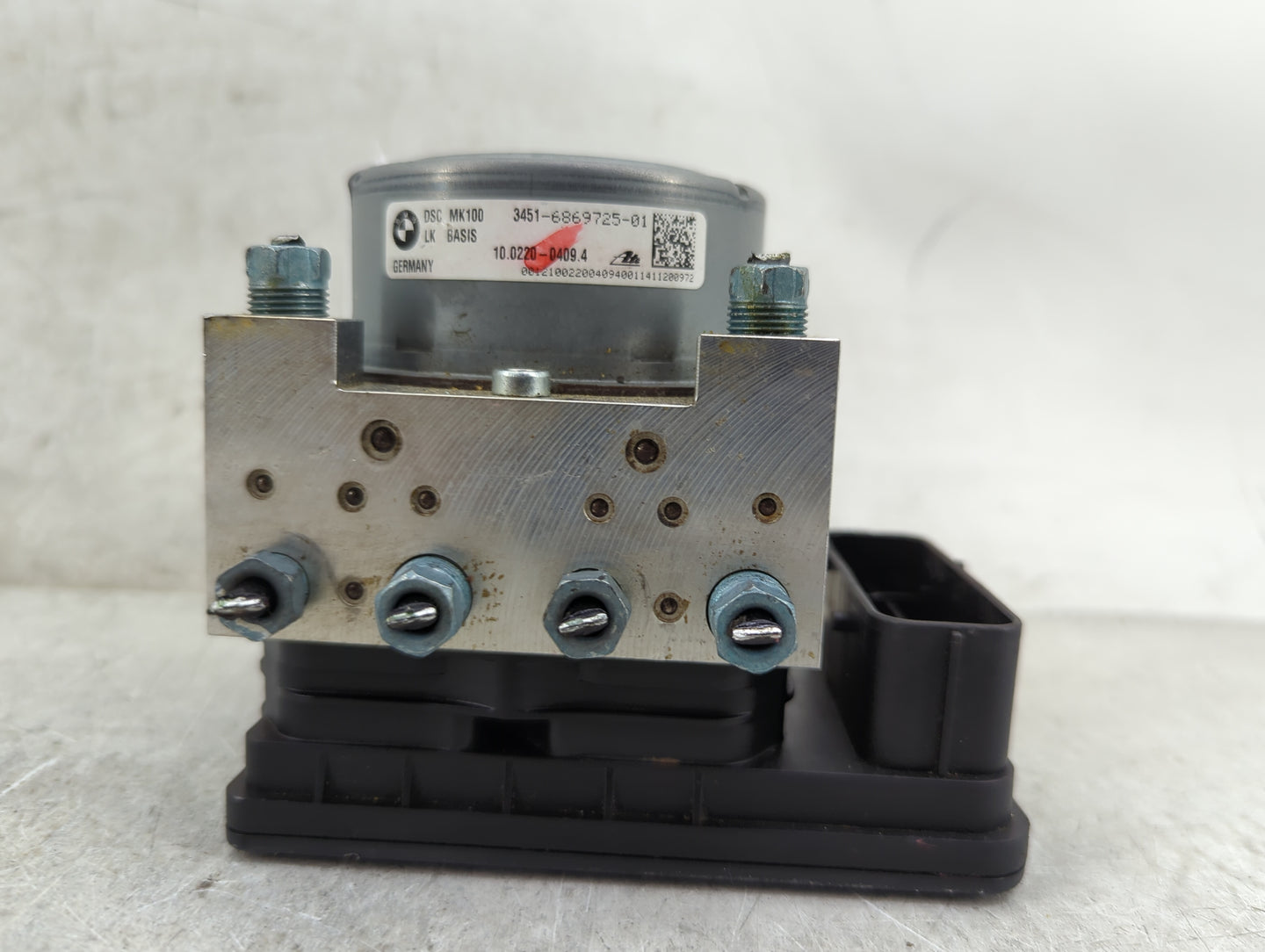 2014-2018 Bmw 320 ABS Pump Control Module Replacement P/N:3451-6869725-01 10.0220-0409.4 Fits OEM Used Auto Parts - Oemuseda