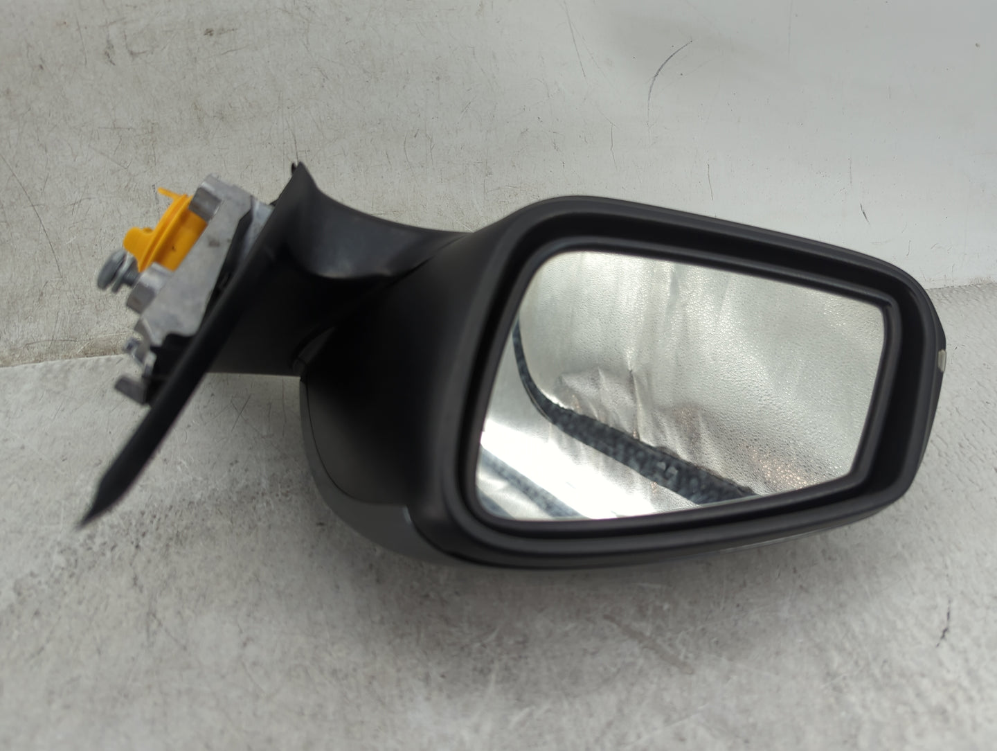 2013-2018 Bmw 320 Driver Side View Mirror - Left Door Mirror OEM Used - Oemusedautoparts1.com