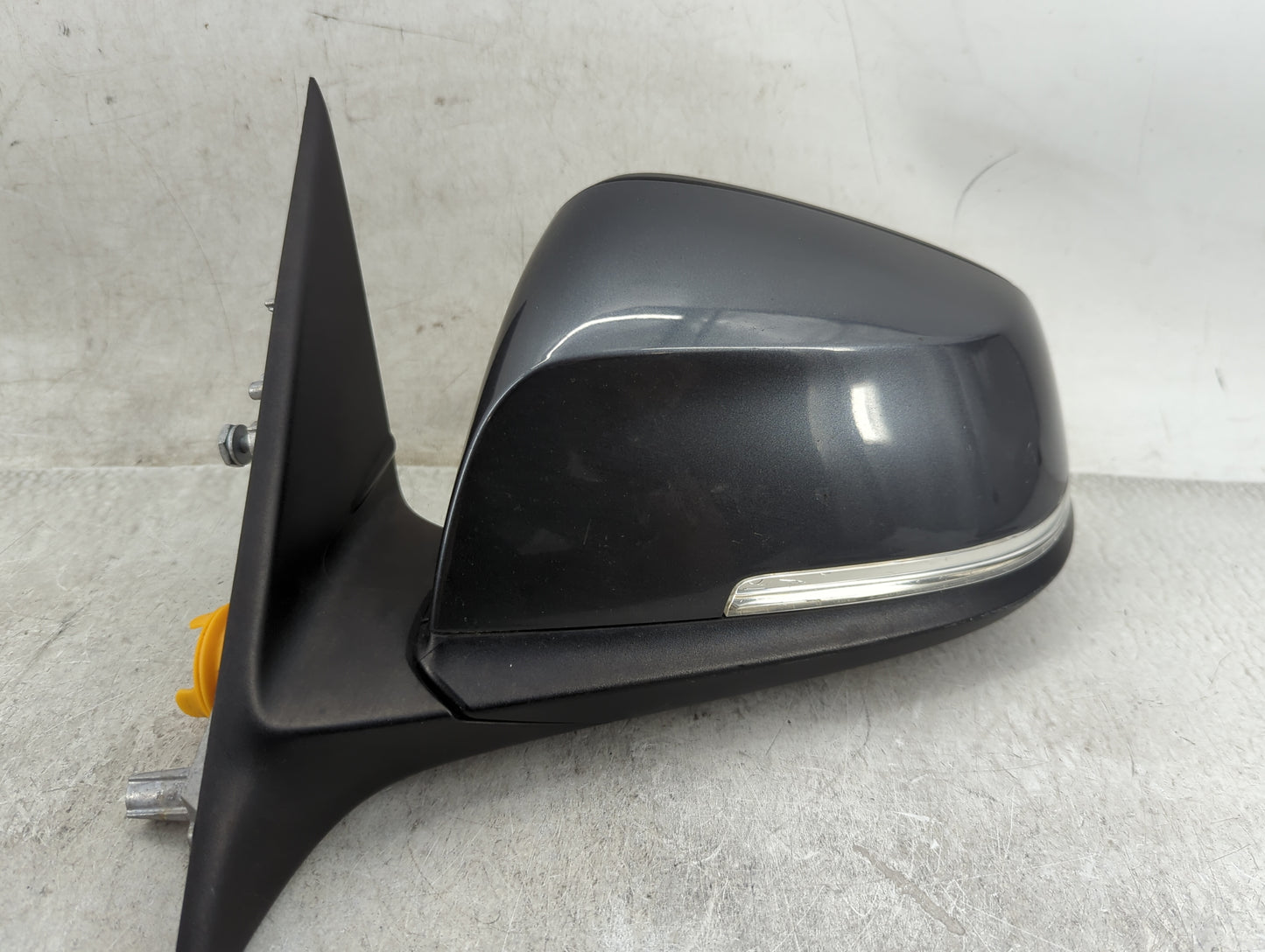 2013-2018 Bmw 320 Driver Side View Mirror - Left Door Mirror OEM Used - Oemusedautoparts1.com