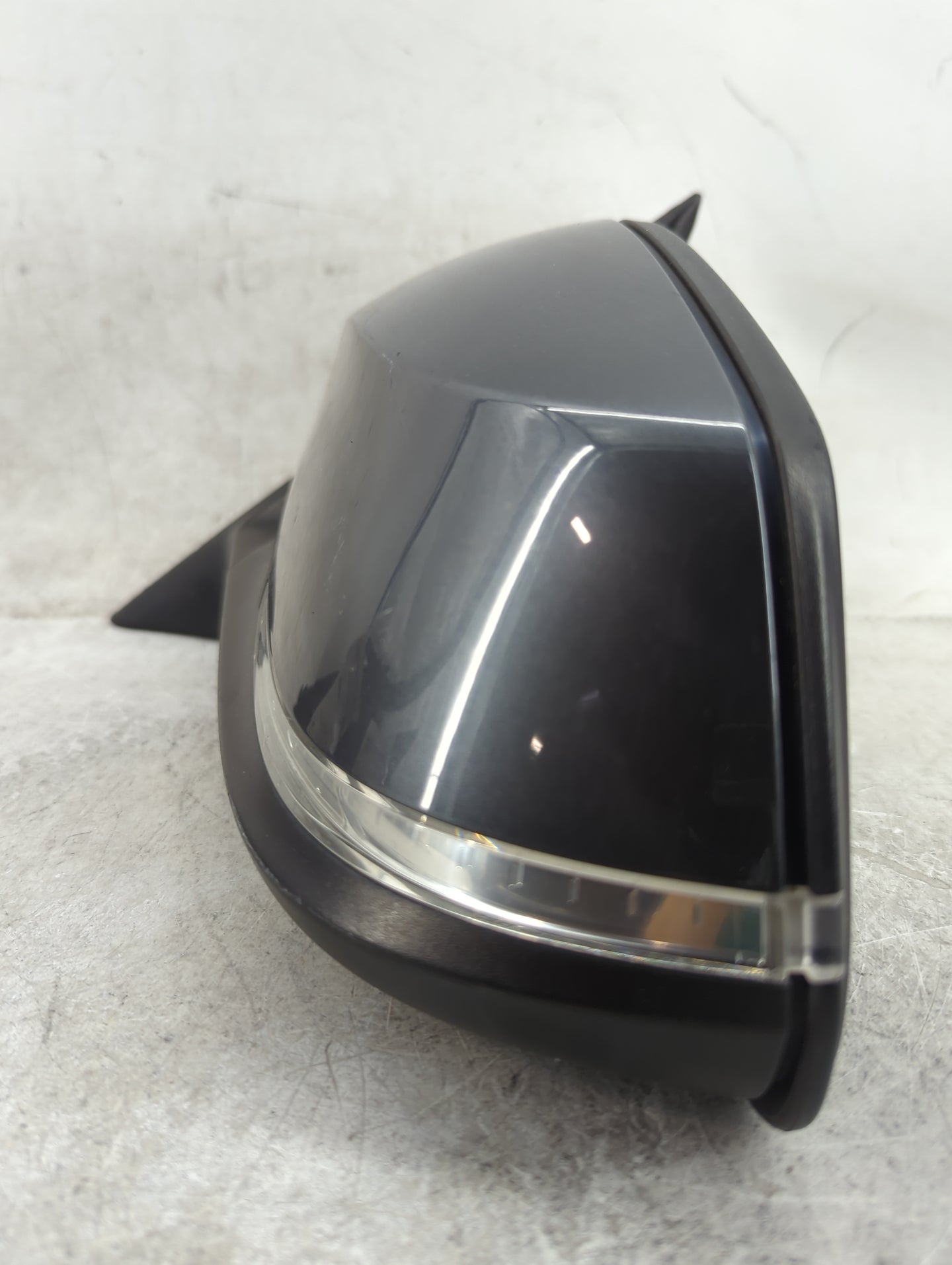 2013-2018 Bmw 320 Driver Side View Mirror - Left Door Mirror OEM Used - Oemusedautoparts1.com