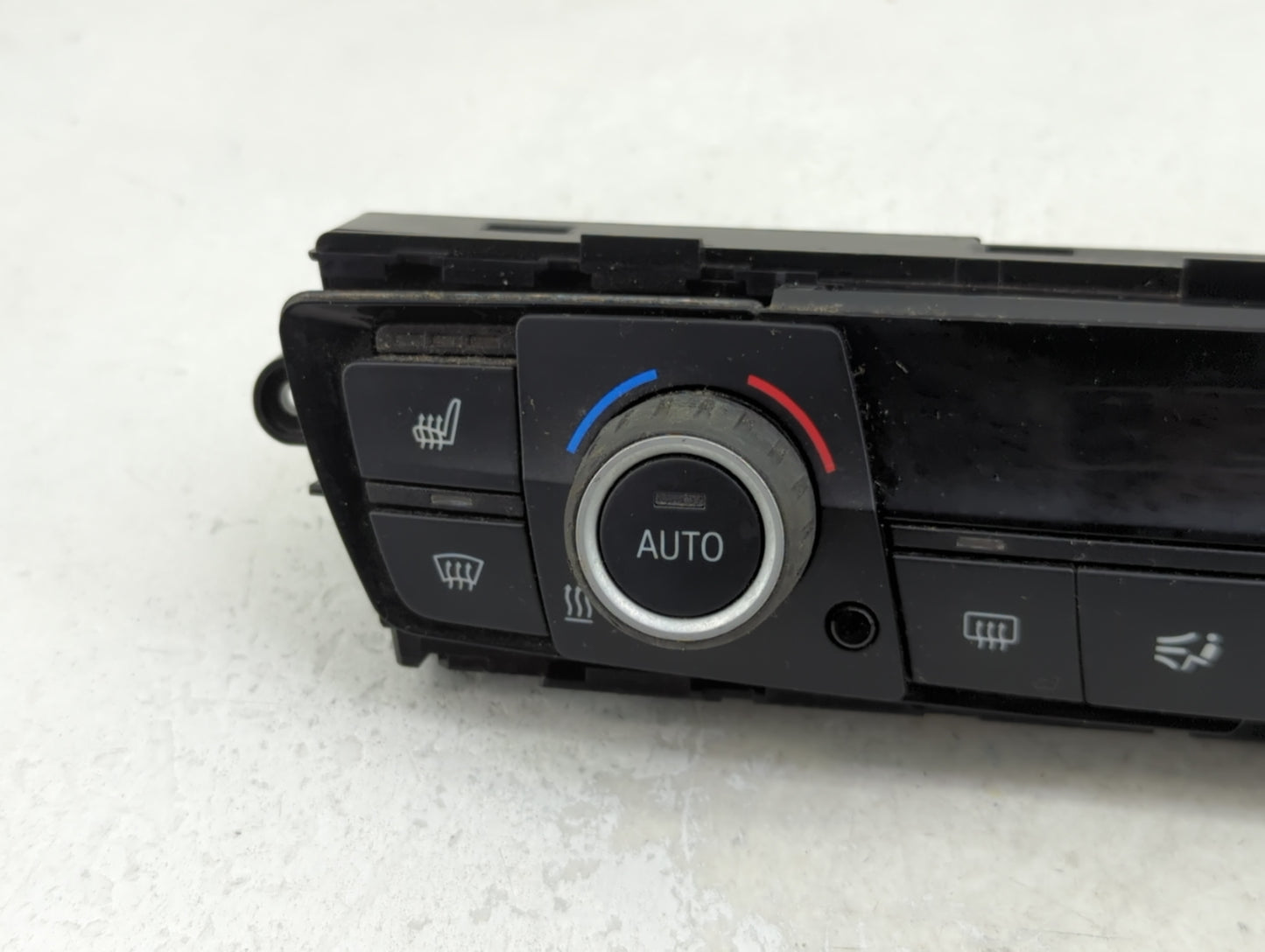 2012-2014 Bmw 320 Climate Control Module Temperature AC/Heater Replacement P/N:260513 0A39 Fits Fits 2012 2013 2014 OEM Used