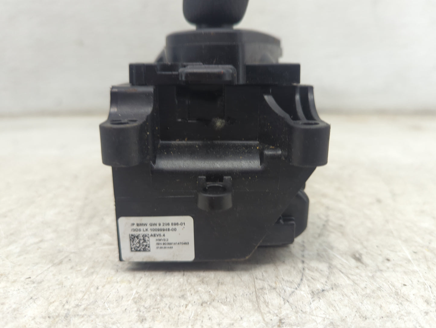 2014 Bmw 320 Floor Console Assembly Shifter - Oemusedautoparts1.com