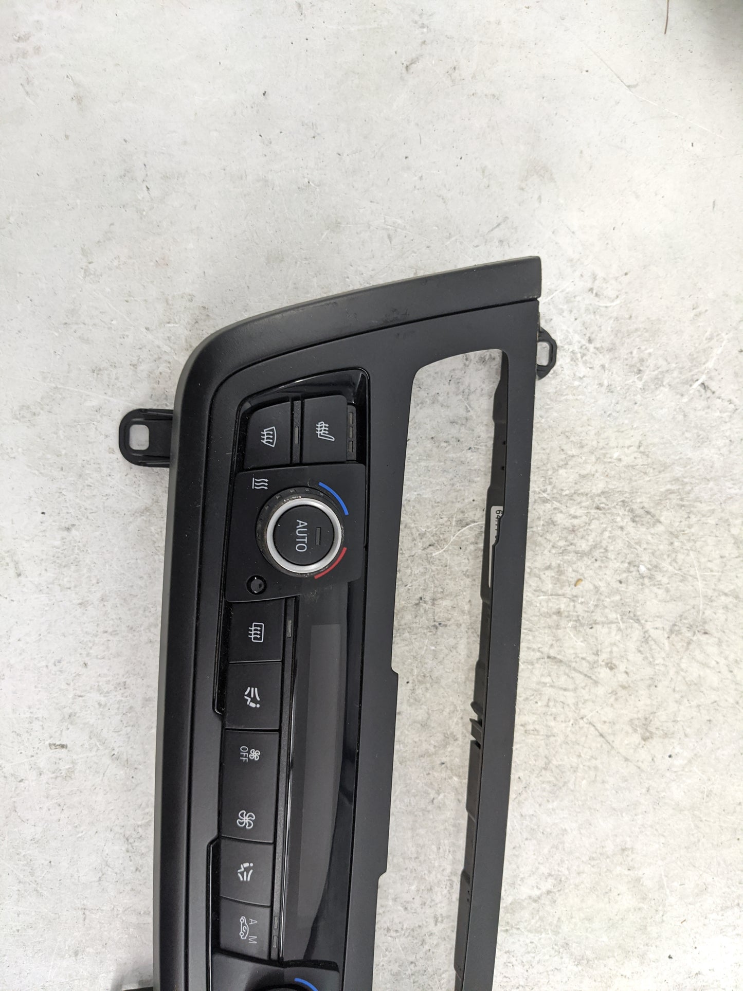 2012-2014 Bmw 320 Climate Control Module Temperature AC/Heater Replacement P/N:64.11.9207195-04 Fits Fits 2012 2013 2014 OEM