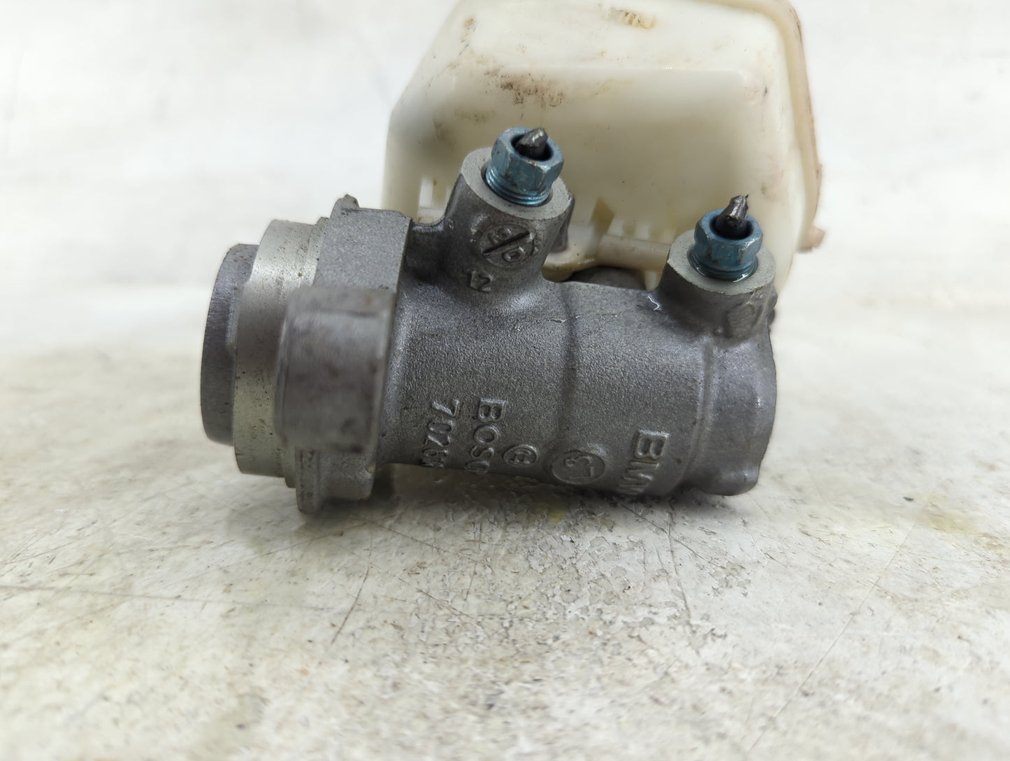 Bmw 320 Brake Master Cylinder - Oemusedautoparts1.com