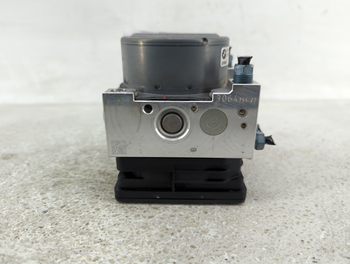 2014-2018 Bmw 320i ABS Pump Control Module Replacement P/N:3451-6868318-01 Fits Fits 2014 2015 2016 2017 2018 2019 2020 2021