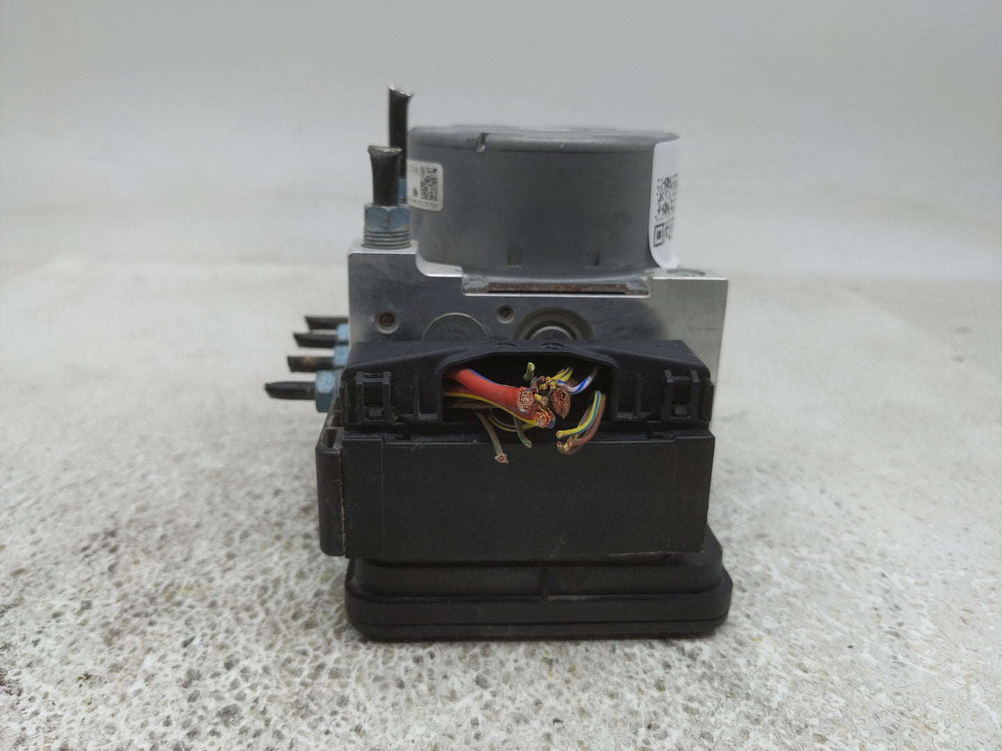 2014-2018 Bmw 320i ABS Pump Control Module Replacement P/N:3451-6868318-01 Fits Fits 2014 2015 2016 2017 2018 2019 2020 2021